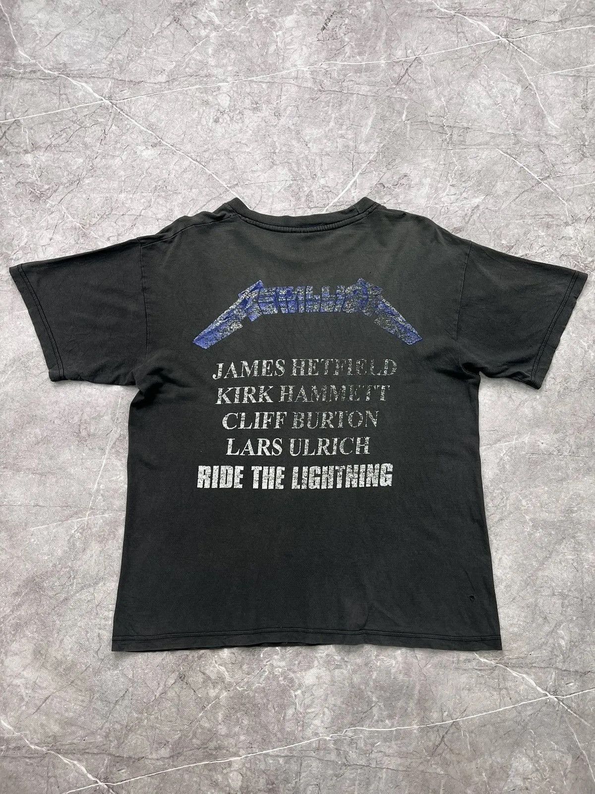 Band Tees × Metallica Metallica rare 90s ride the lightning t shirt faded Size US M / EU 48-50 / 2 - 10 Thumbnail