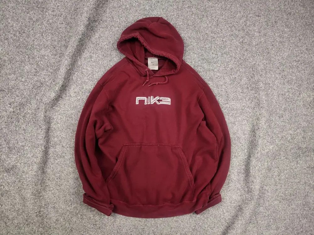 Nike Vintage Nike Center Logo Embroidered Y2K Hoodie Oversized Size US S / EU 44-46 / 1 - 2 Thumbnail