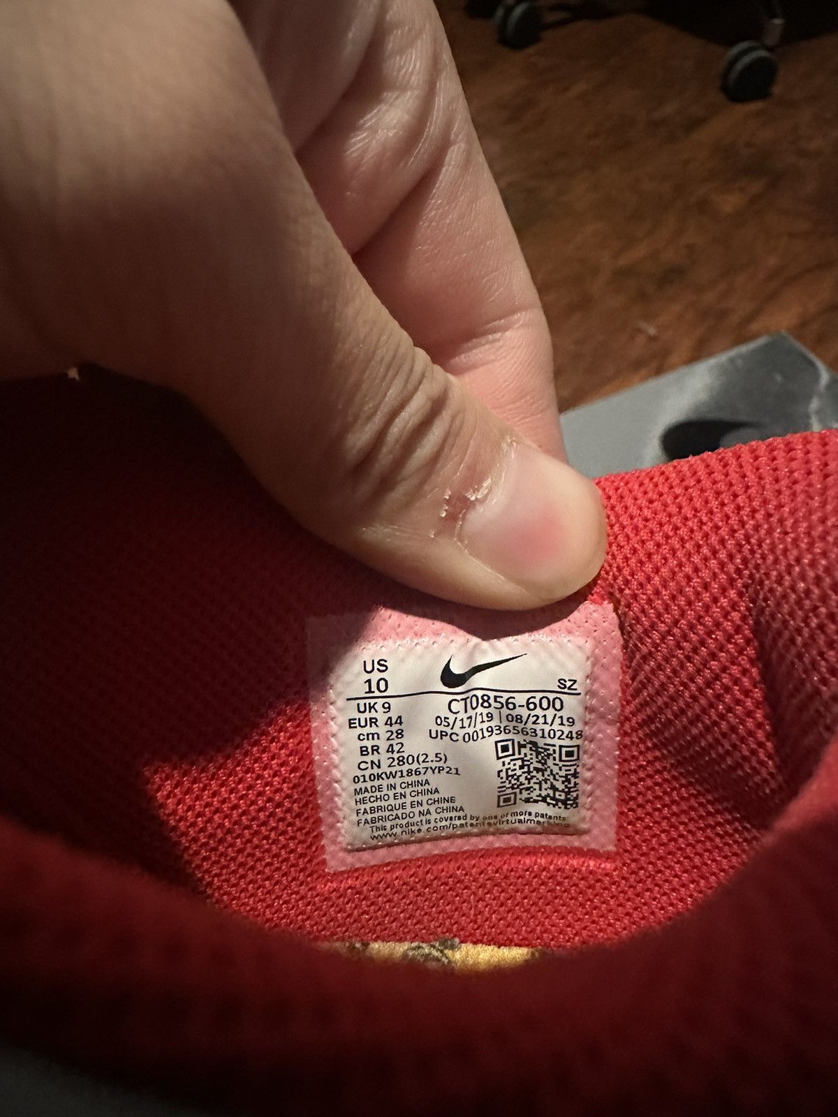 Nike NIKE DUNK LOW OFF-WHITEUNIVERSITY RED Size US 10 / EU 43 - 9 Thumbnail