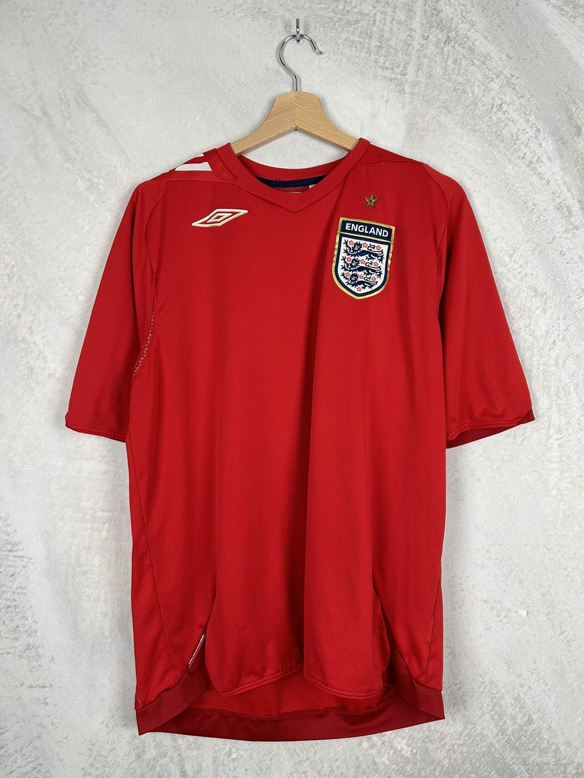 Vintage Vintage England Soccer Jersey Football Retro Umbro 90s Y2K Size US L / EU 52-54 / 3 - 1 Thumbnail