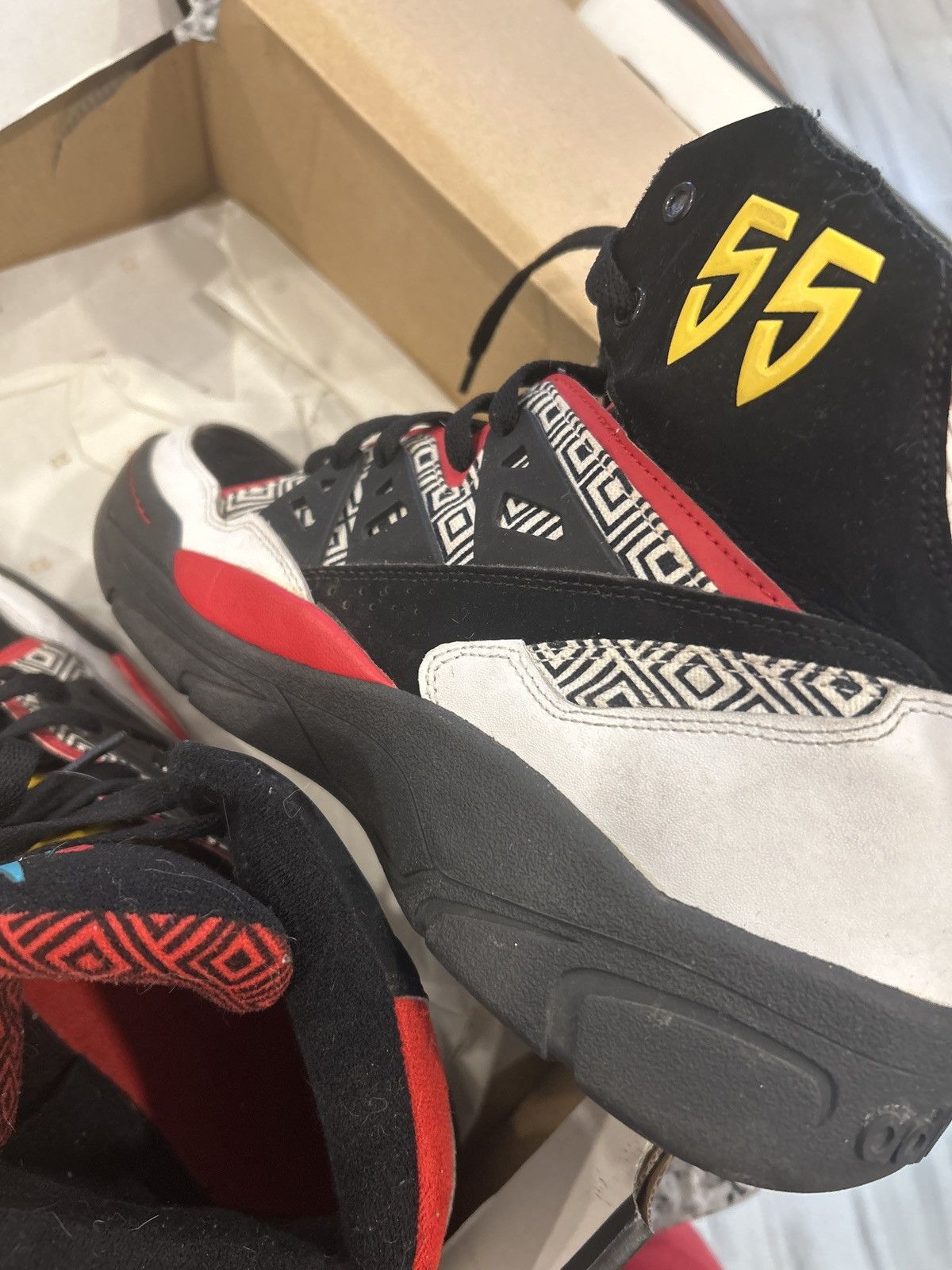 Adidas Adidas mutumbo Size US 11 / EU 44 - 5 Thumbnail