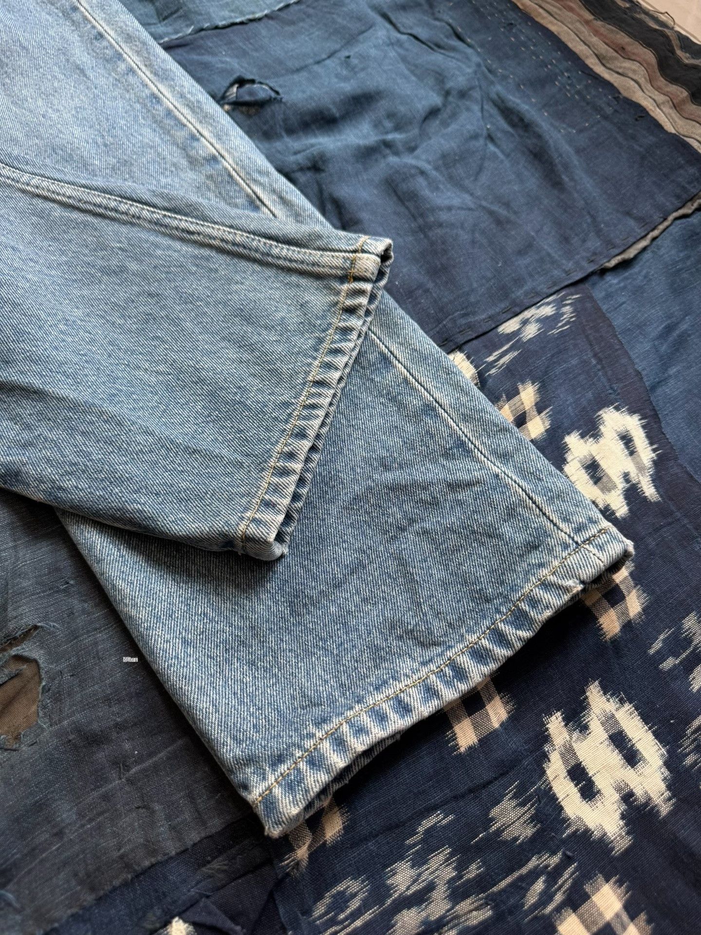 Balenciaga Balenciaga Distressed Vintage Jeans Size US 26 / EU 42 - 6 Thumbnail