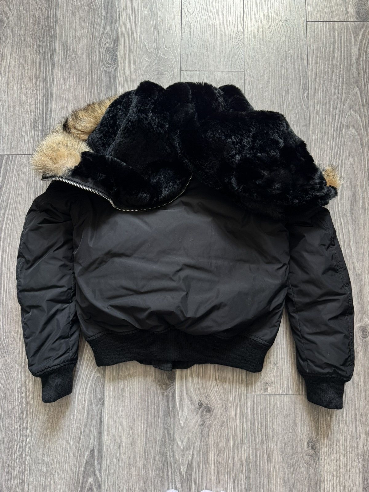 Dsquared2 Dsquared2 Coyote Fur Bomber Jacket Black 42 Luxury RRP $2400 Size US XS / EU 42 / 0 - 18 Thumbnail