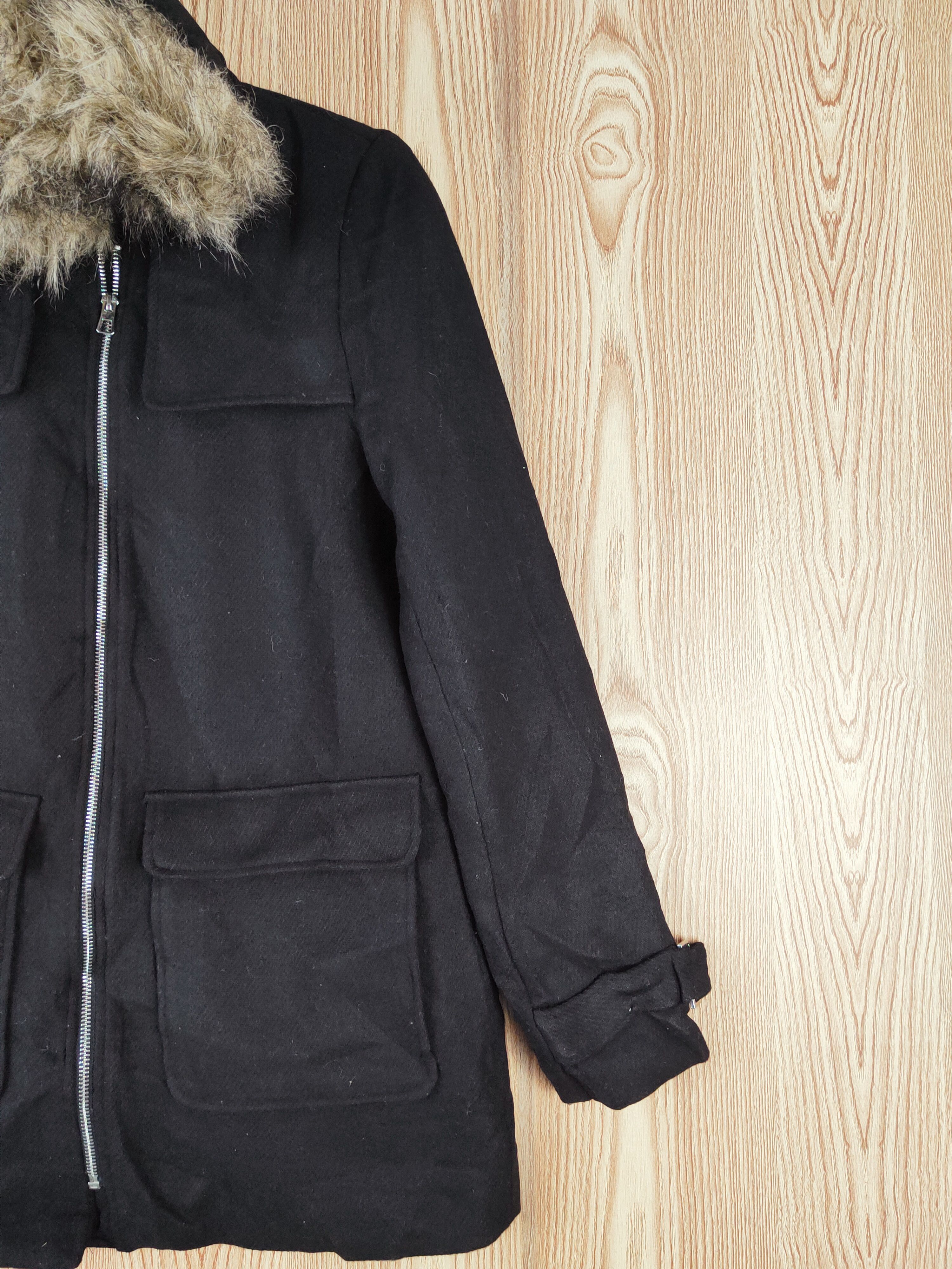 Divided × H&M × Vintage Vintage Cross Over 💥Divided ❌ H&M Black Hoodie Parkas Size US S / EU 44-46 / 1 - 4 Thumbnail