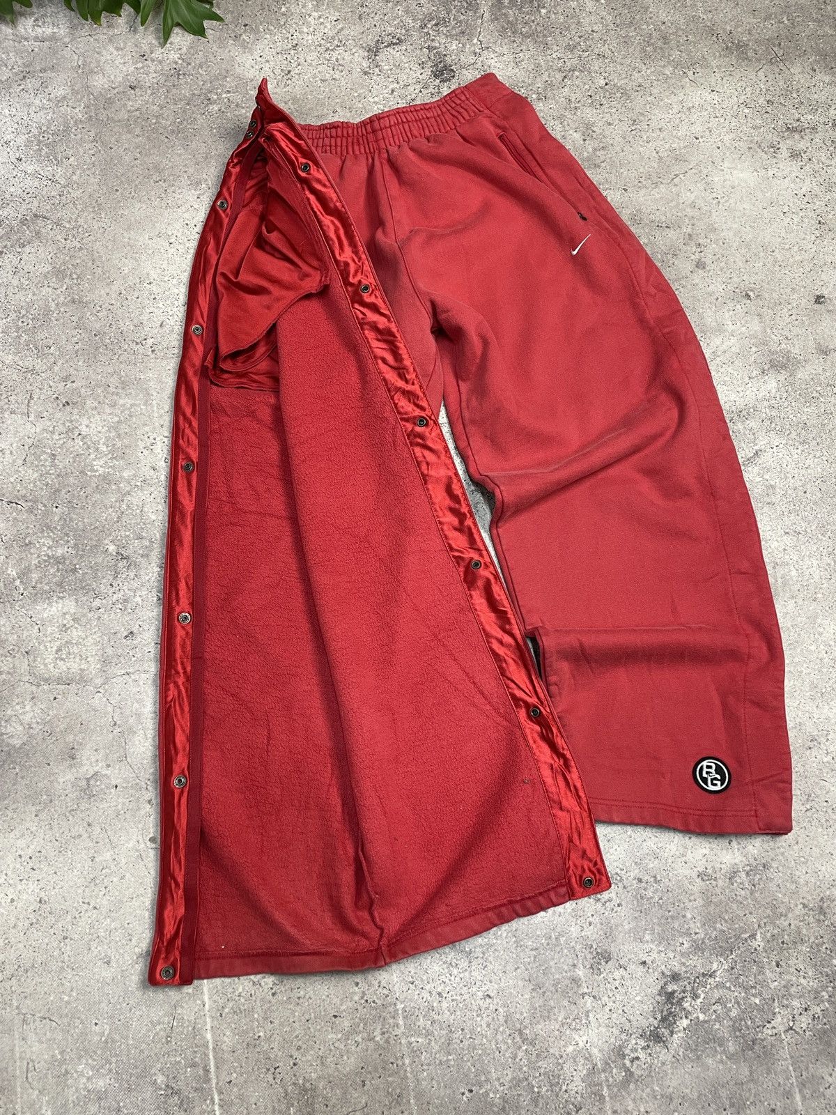 Vintage Vintage 00s Nike Drill Sweet Red Track Pants Swoosh Logo Size US 34 / EU 50 - 10 Thumbnail