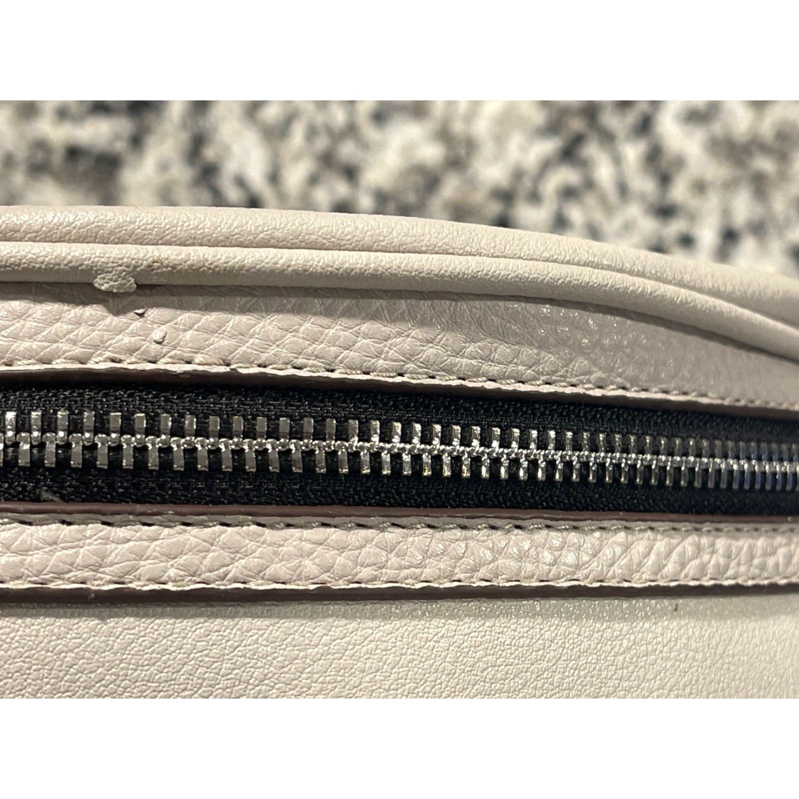 Juicy Couture Juicy Couture Fanny Pack Belt Bag Silver Gray Adjustable Waistband NWOT Ret 8 Size ONE SIZE - 8 Thumbnail