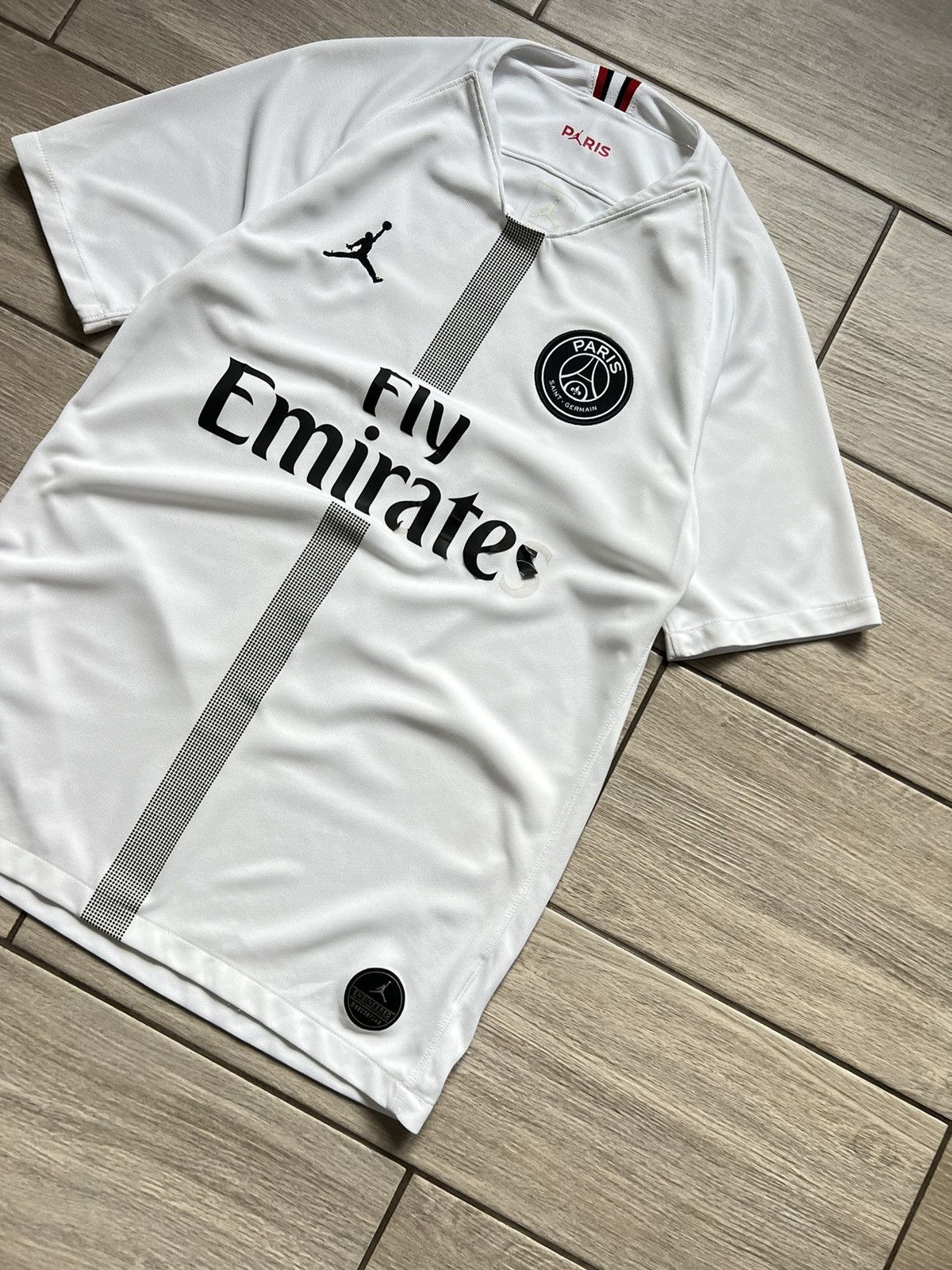 Nike AUTHENTIC PSG JERSEY MARCO VERRATTI SMALL 2018 Size US S / EU 44-46 / 1 - 2 Thumbnail