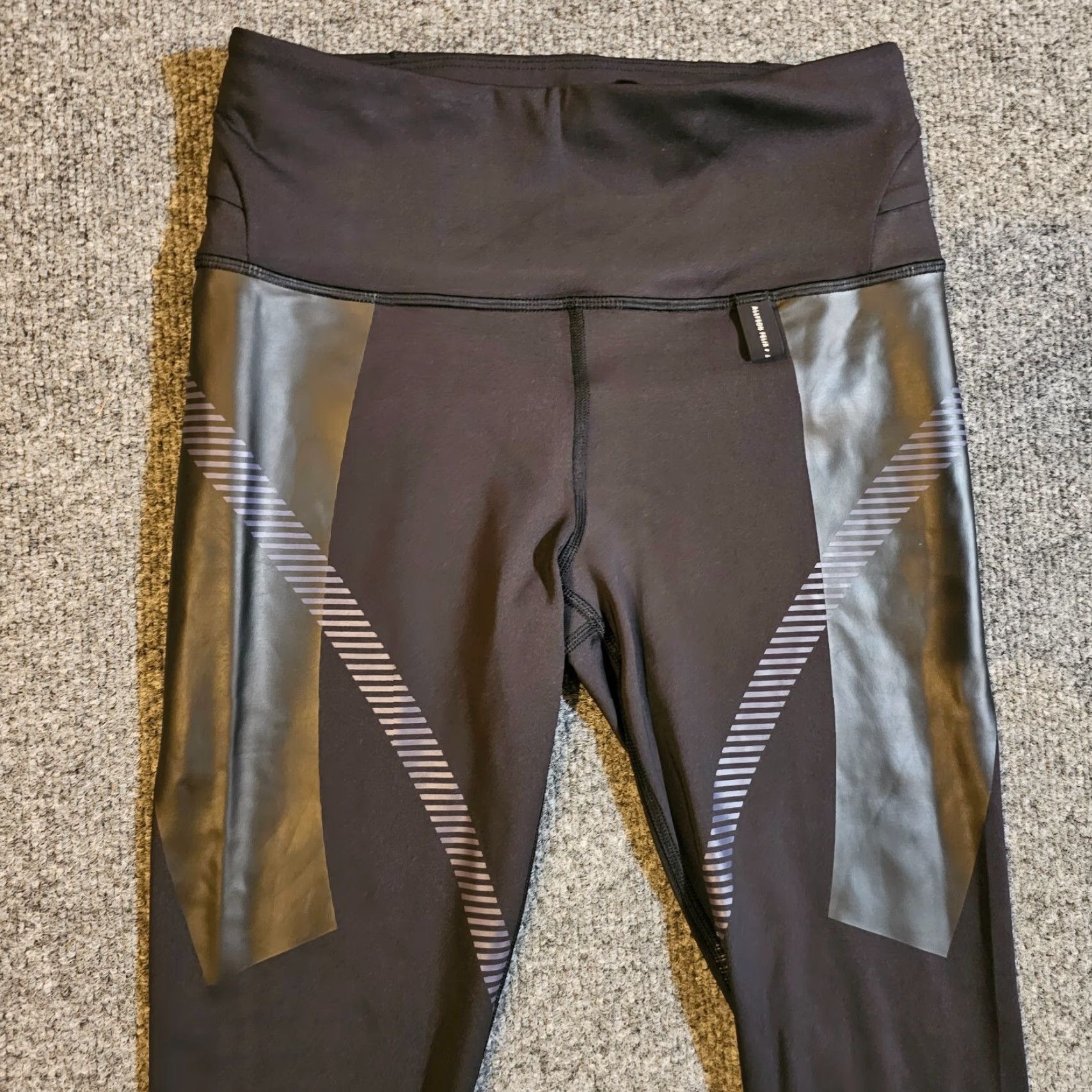 Athleta Athleta Pants Womens S Black Allyson Felix Faux Leather Legging Casual Moto Size 28" / US 6 / IT 42 - 2 Thumbnail