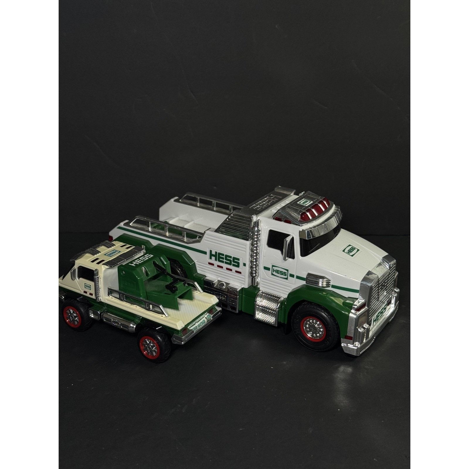 Other 2019 Hess Tow Truck and Rescue Team Vehicle Toy Size ONE SIZE - 5 Thumbnail