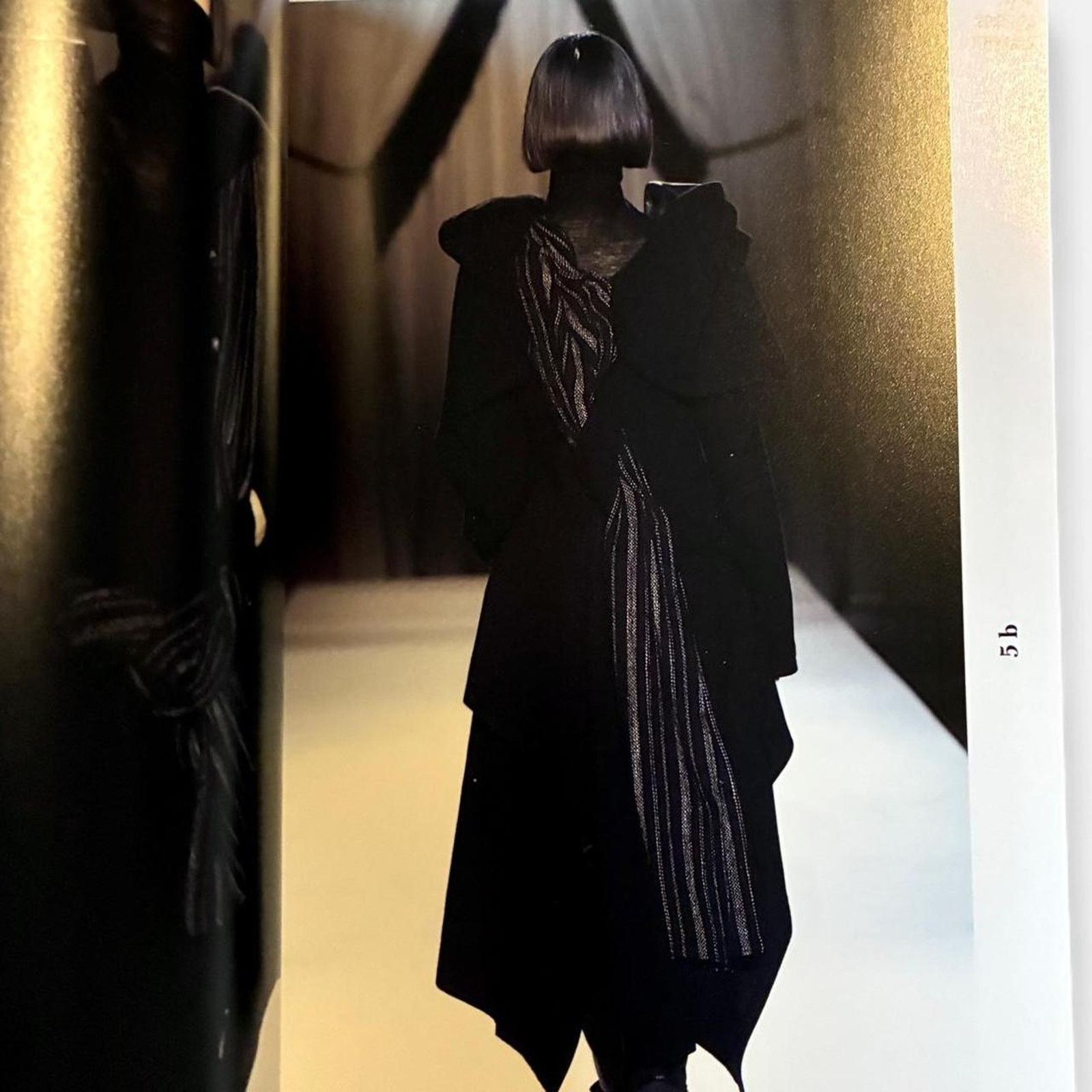 Japanese Brand × Yohji Yamamoto Yohji Yamamoto 2025-2026 Autumn winter FEMME look Book Size ONE SIZE - 2 Thumbnail
