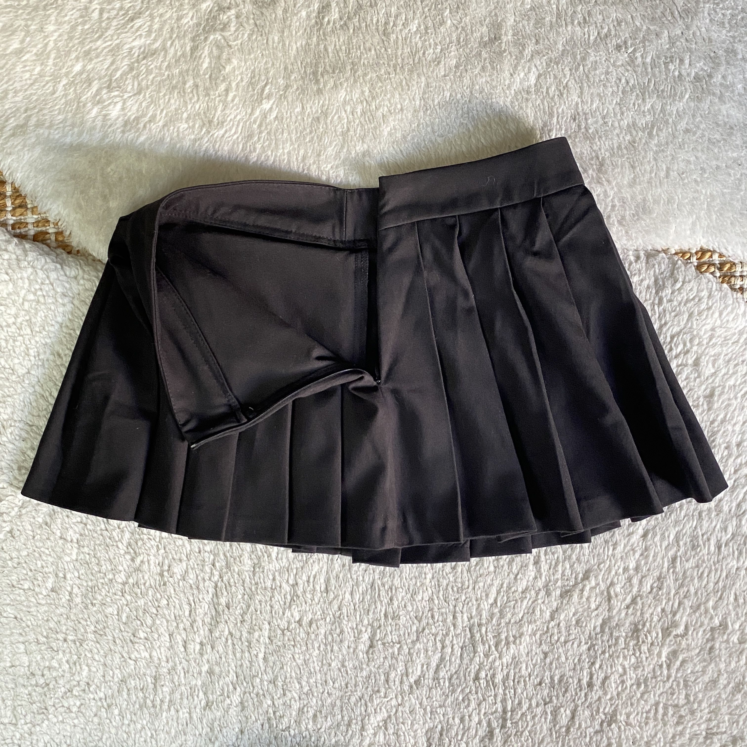 Zara ZARA Black Pleated Mini Skort Skirt with Inner Shorts Size 26" / US 2 / IT 38 - 4 Thumbnail