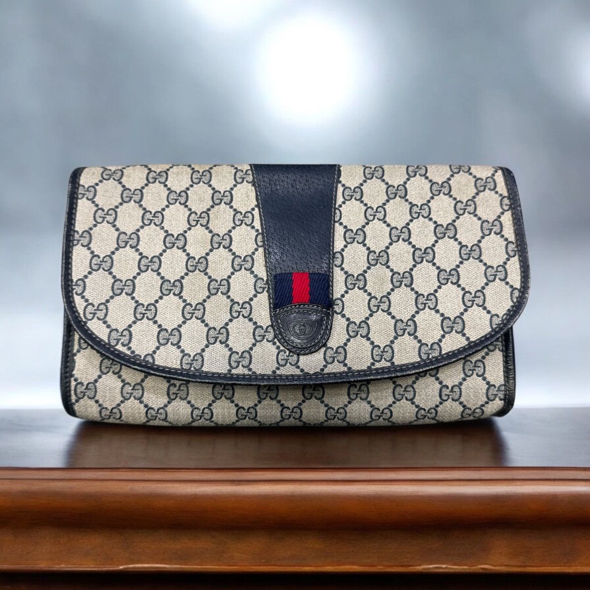 Gucci VINTAGE GUCCI FULL MONOGRAM CLUTCH BAG Size ONE SIZE - 1 Thumbnail