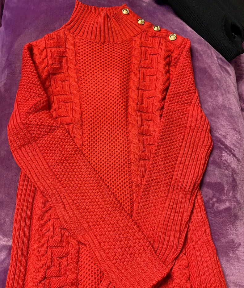 Versace Versace Medusa gold buckle sweater Size L / US 10 / IT 46 - 1 Thumbnail
