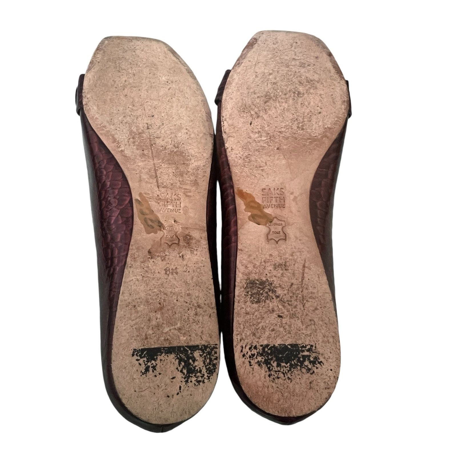 Saks Fifth Avenue Saks Fifth Avenue "Kate" Red Flats w/Lg Gold Chain On Toe 8 Size US 8 / IT 38 - 2 Thumbnail