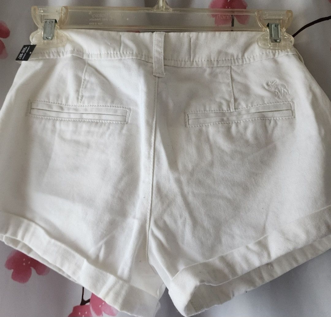 Abercrombie & Fitch NWT Abercrombie & Fitch White A&F Short Shorts Size 0 w 25 Size 25" / US 0 / IT 36 - 3 Thumbnail