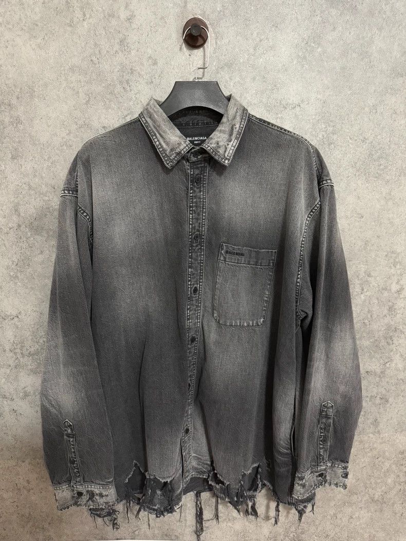 Balenciaga Balenciaga Embroidered logo destroys old long-sleeved shir Size US M / EU 48-50 / 2 - 1 Thumbnail