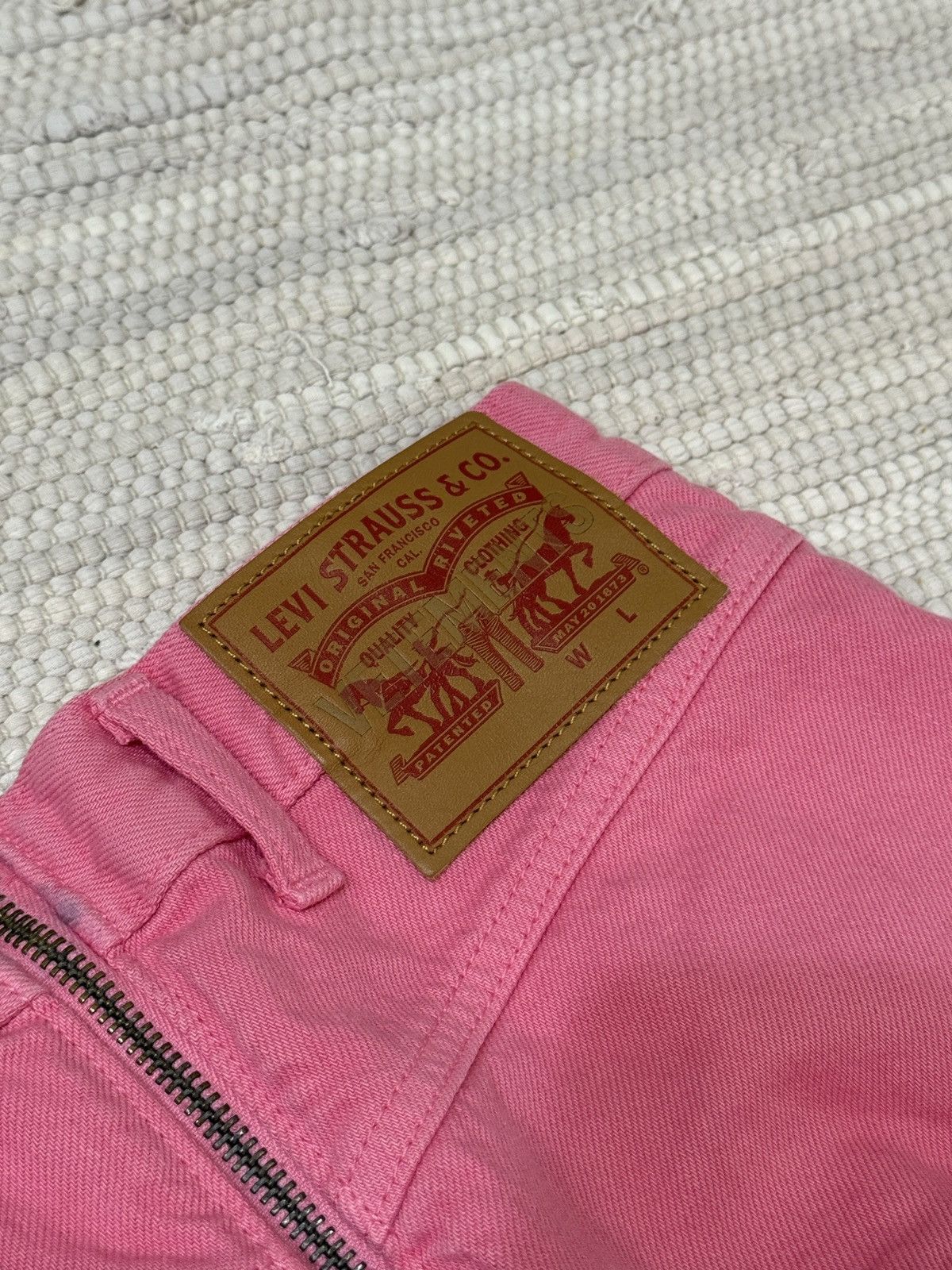 Levi's × Vetements Vetements x Levi’s Micro Shorts Size 24" / US 00 / IT 34 - 3 Thumbnail