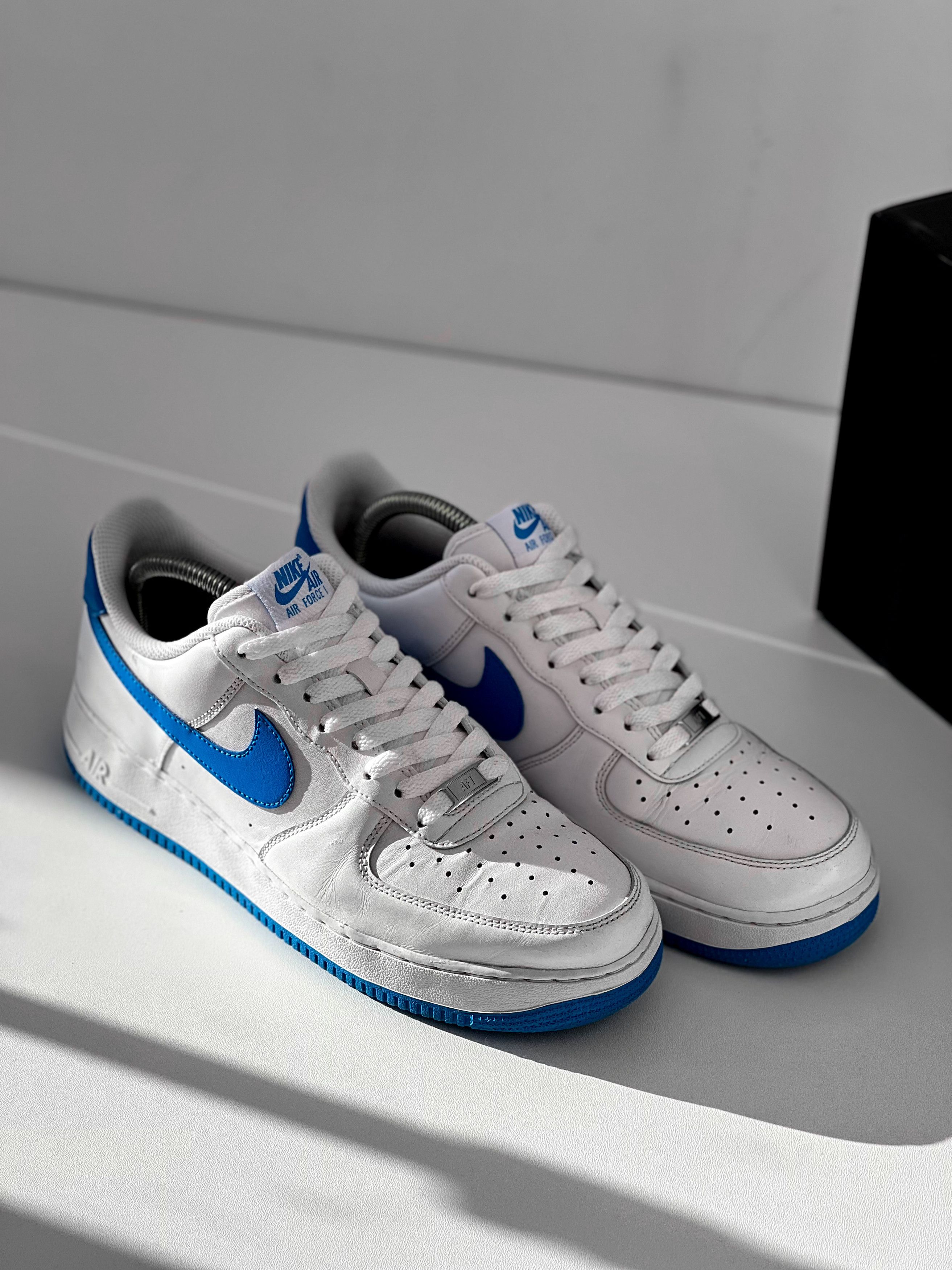 Nike Nike Air Force 1 Size US 10 / EU 43 - 2 Thumbnail
