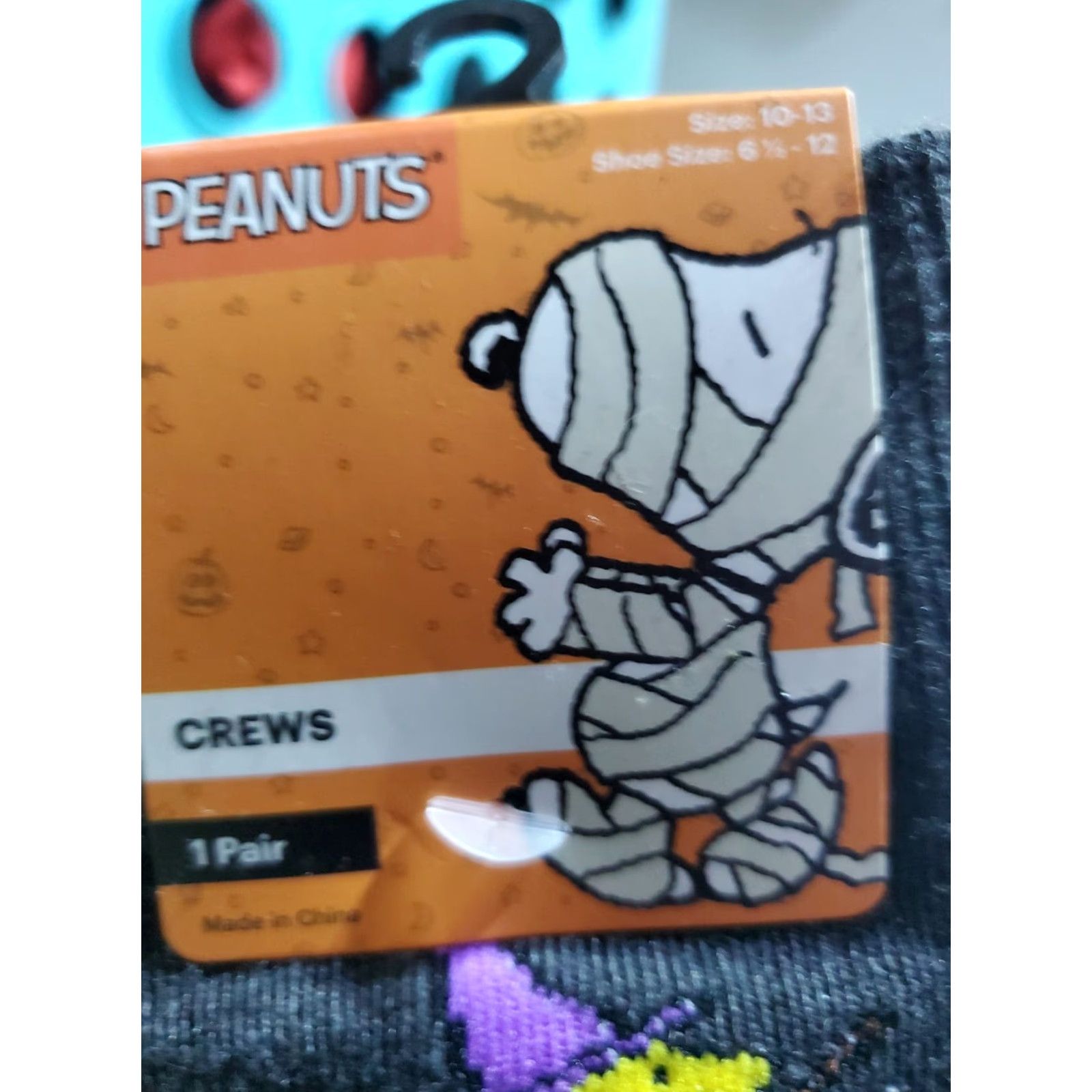 Peanuts NEW Peanuts Woodstock Halloween Vampire Mummy Crew Socks 10-13 Mens Gray 1 Pair Novelty Size ONE SIZE - 4 Thumbnail