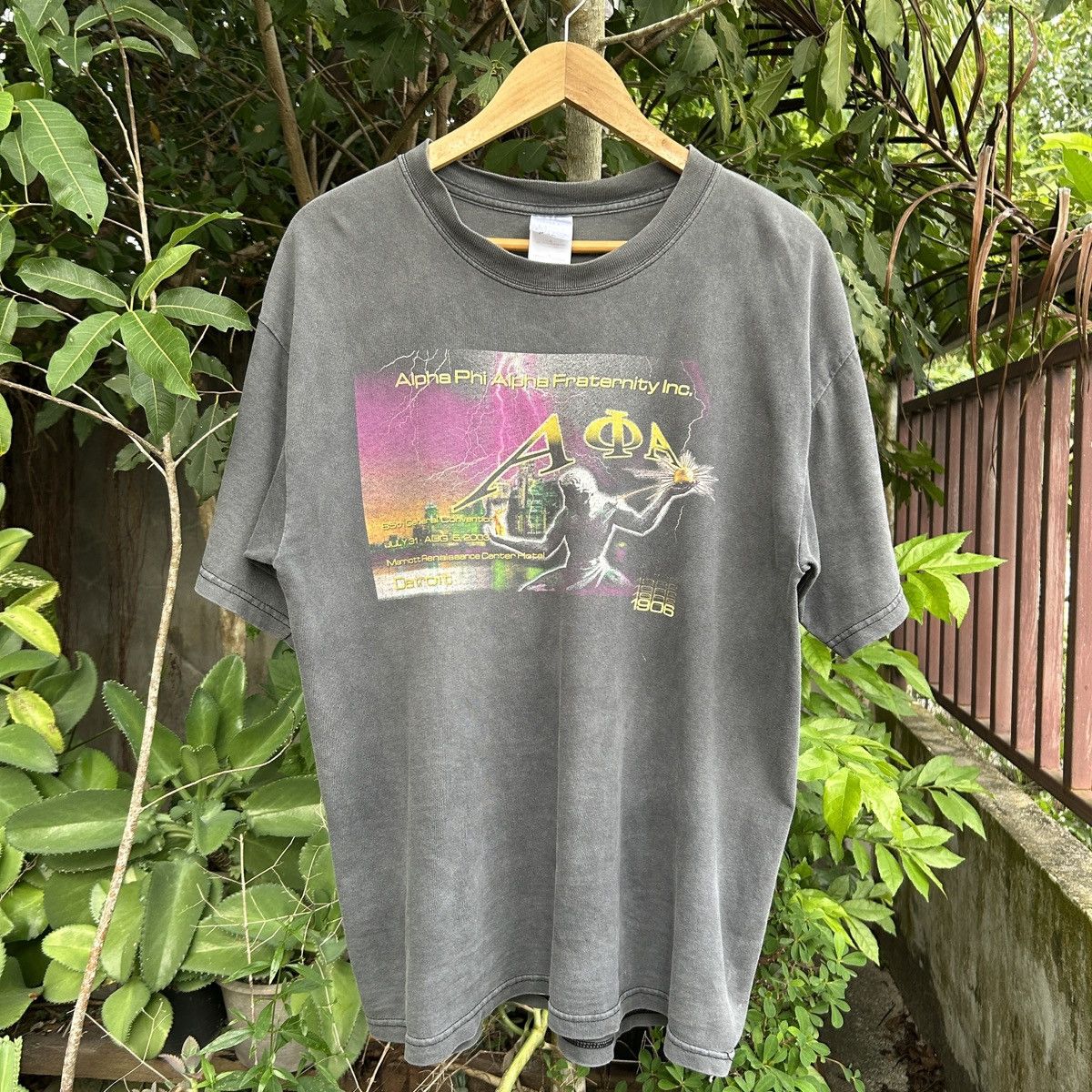 Vintage Vintage Alpha Phi Alpha Fraternity Inc AoA Sun faded Size US S / EU 44-46 / 1 - 1 Thumbnail
