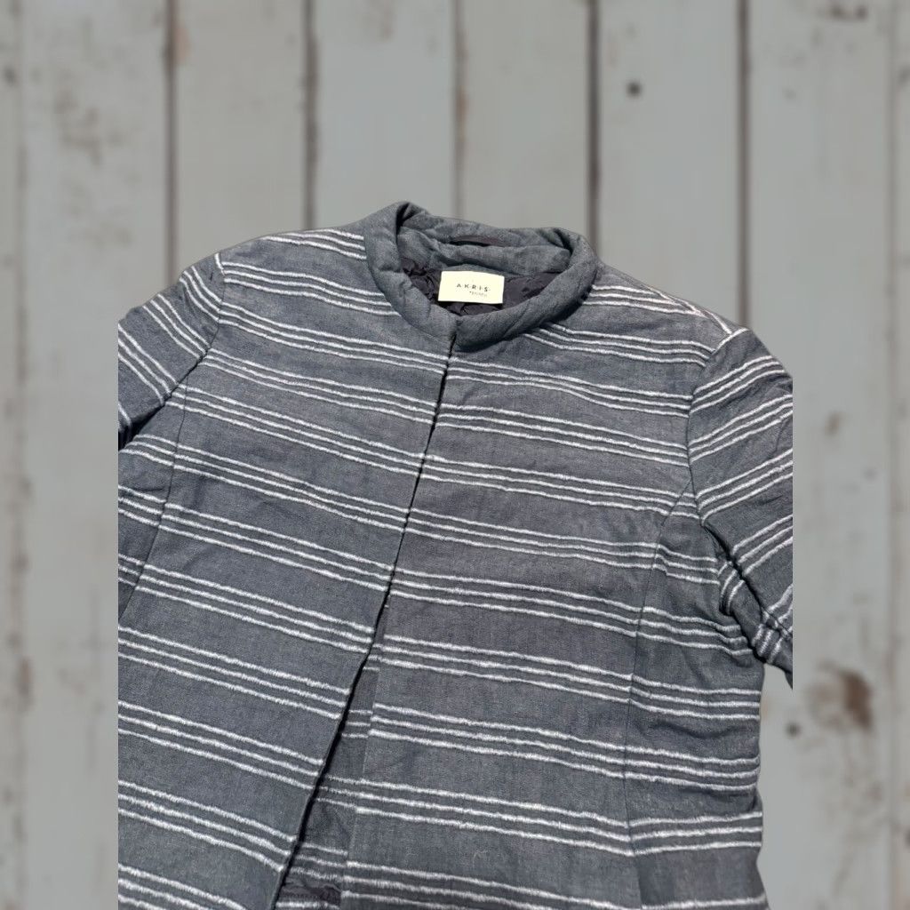 Akris Akris Punto 100% Silk Striped Jacket Blue White Hook Eye Sz 6 US 38 F 36 D - Blazer - Women - Regular - Basic Jacket - Designer - Vintage: No Size M / US 6-8 / IT 42-44 - 1 Thumbnail