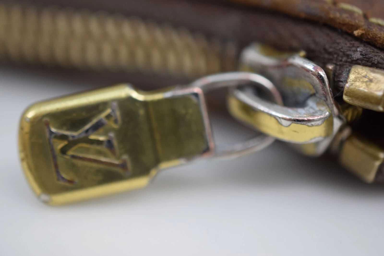 Louis Vuitton Louis Vuitton Odeon PM Crossbody Bag Monogram Canvas M56390 Size ONE SIZE - 19 Thumbnail