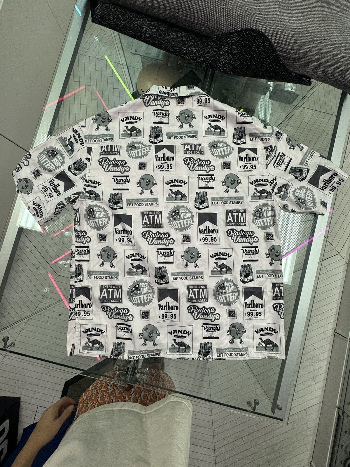Vandy The Pink Vandy The Pink Cabana button up 2021 release Size US XL / EU 56 / 4 - 4 Thumbnail