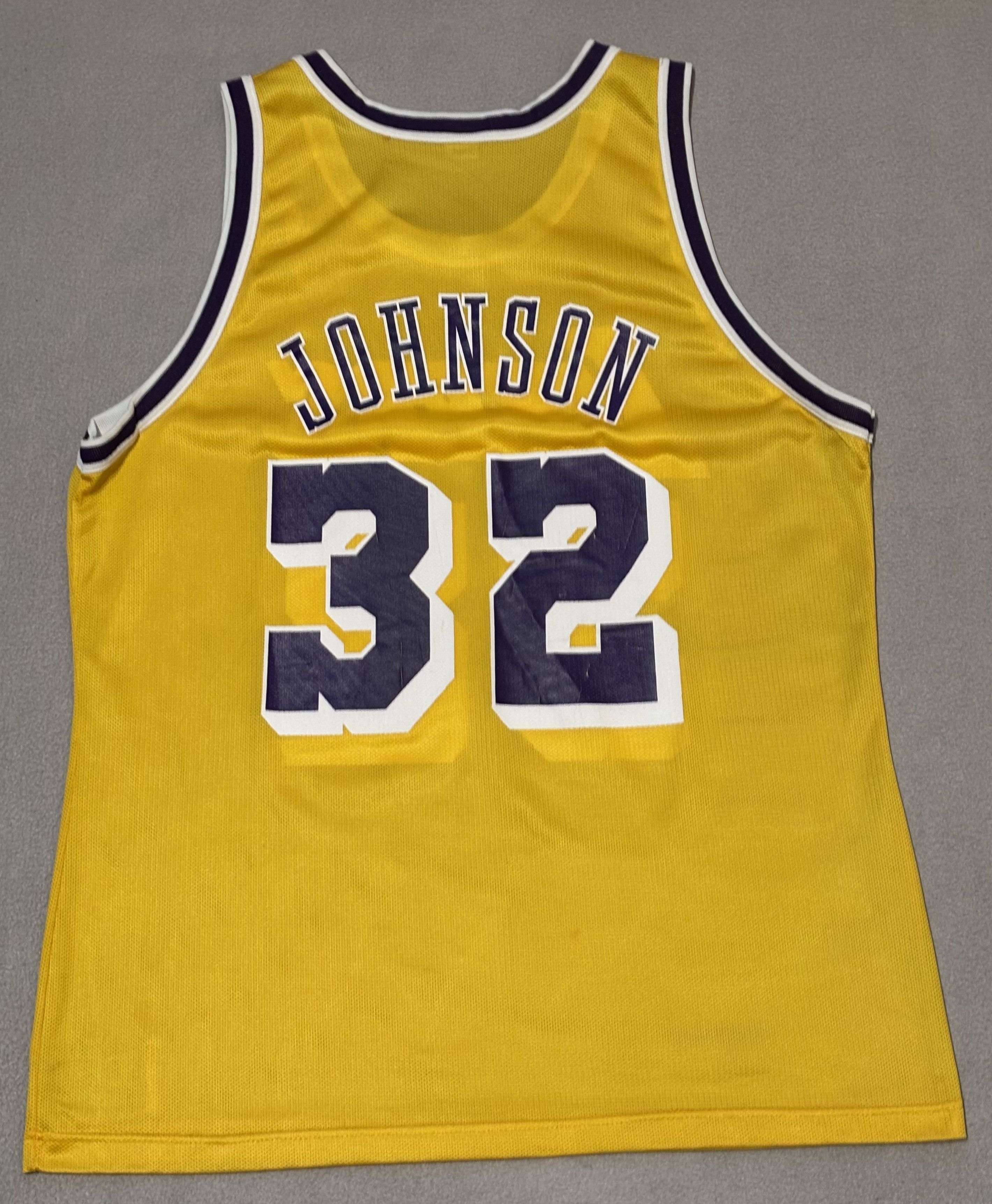 Champion Los Angeles Lakers 90s Johnson #32 Champion Basketball Size US XL / EU 56 / 4 - 12 Thumbnail