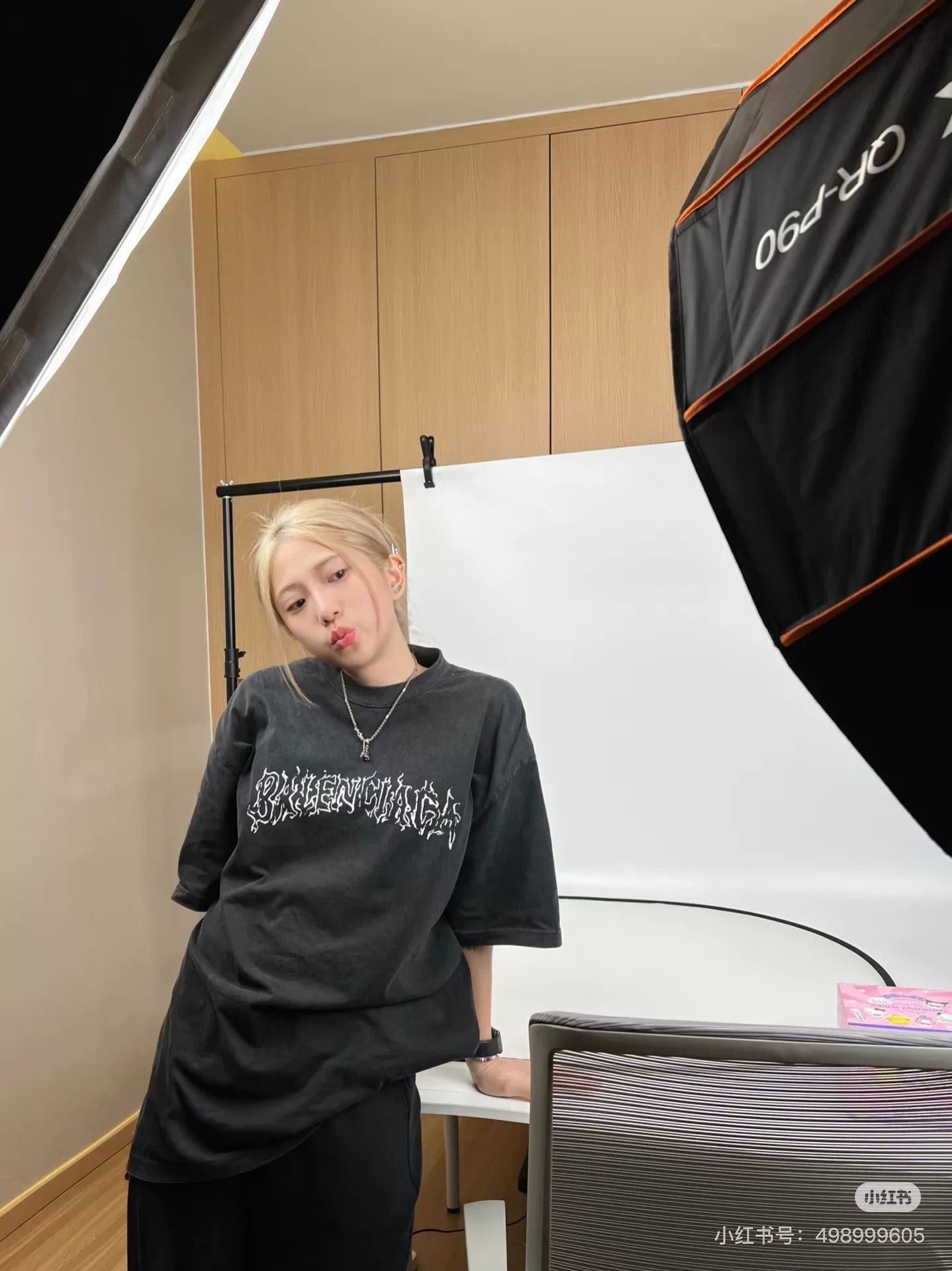 Balenciaga Balenciaga NewYear Lightning Logo Tee Size XS / US 0-2 / IT 36-38 - 1 Thumbnail