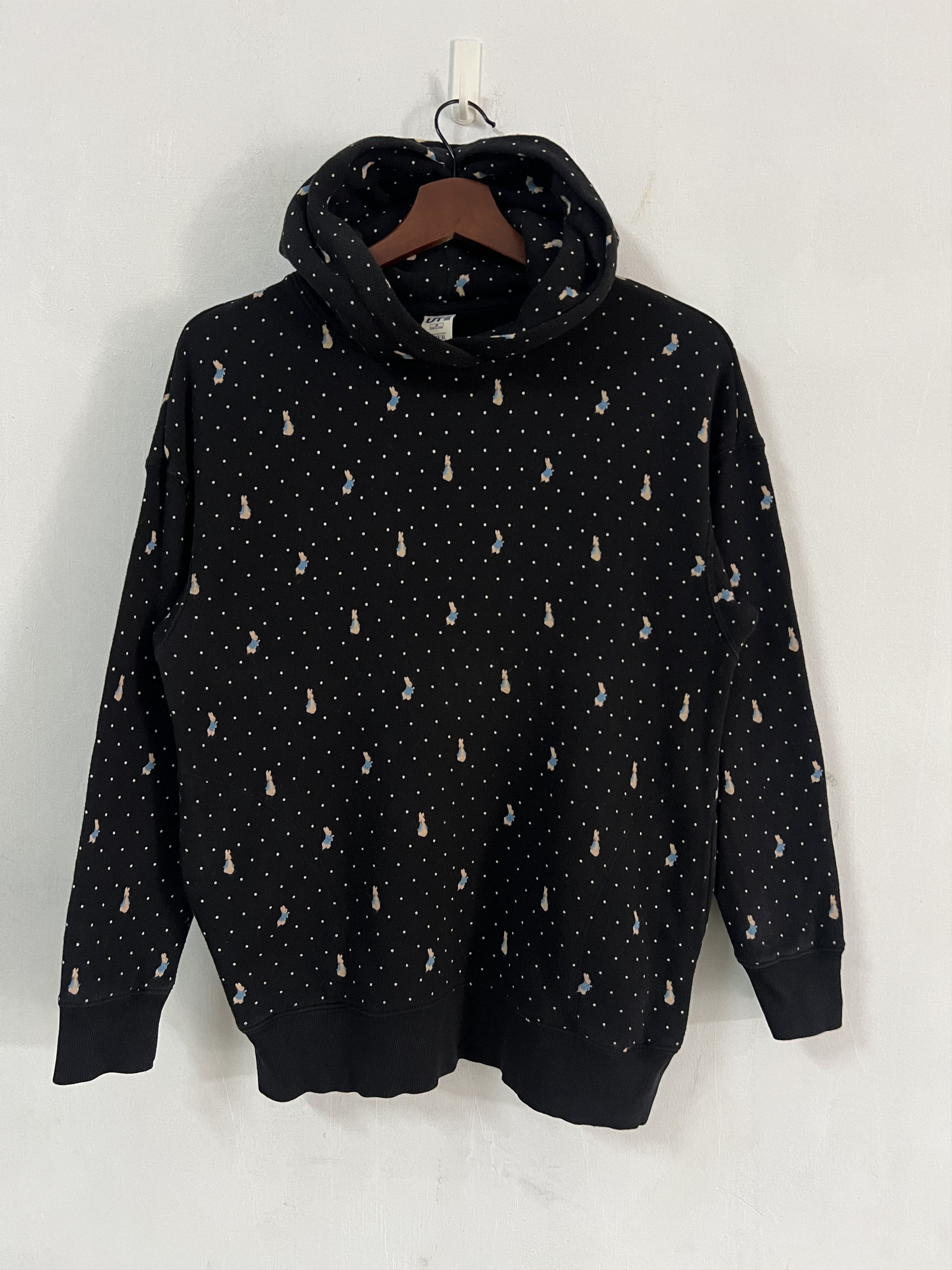 Uniqlo Peter Rabbit Uniqlo Hoodie Size US M / EU 48-50 / 2 - 12 Thumbnail