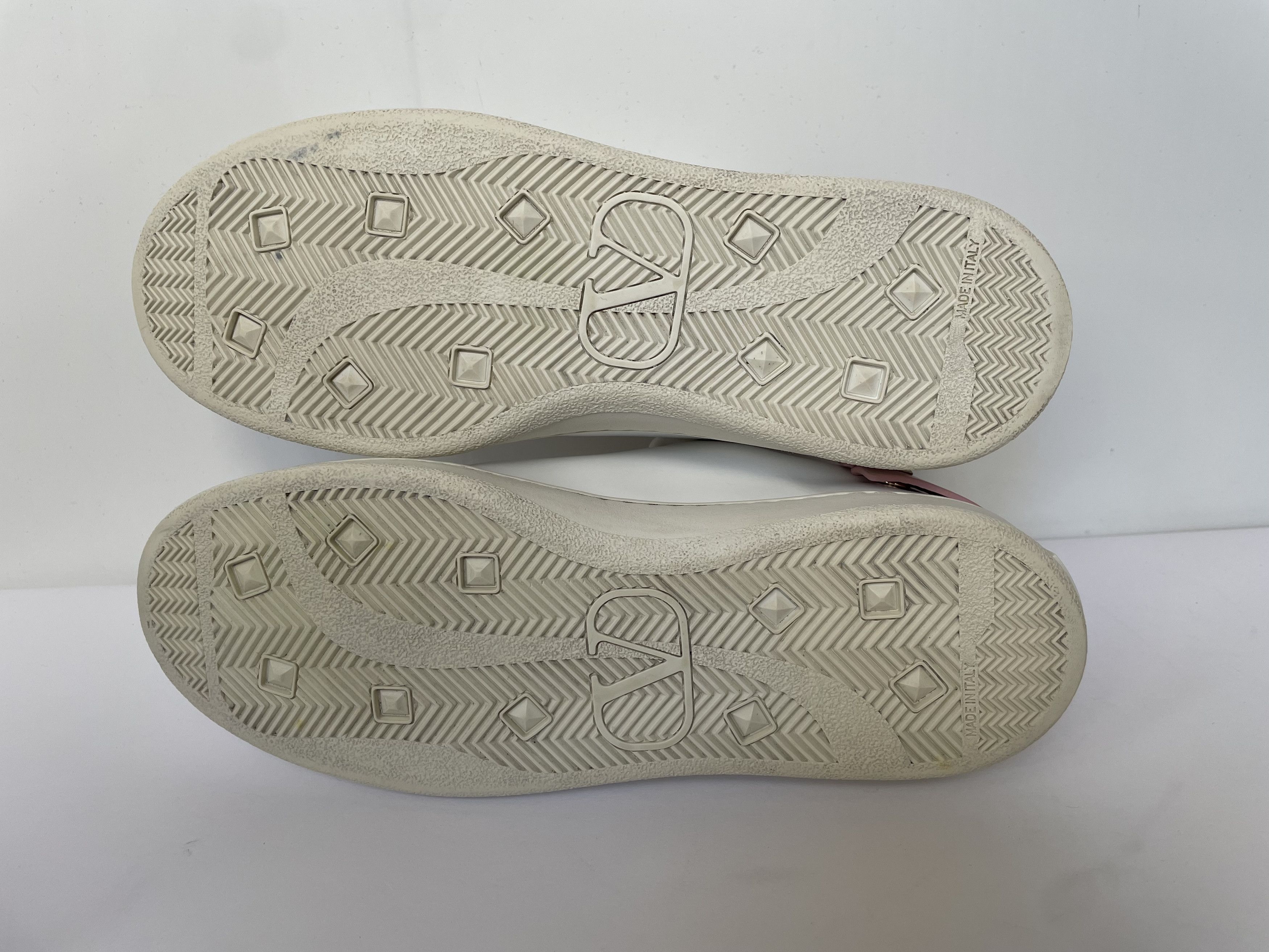 Valentino Valentino Garavani V-LOGO leather sneakers Size US 7 / IT 37 - 7 Thumbnail