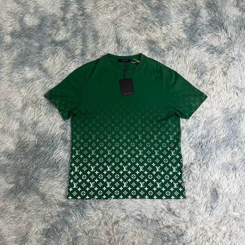 Louis Vuitton Louis Vuitton Full-print short sleeve Size US L / EU 52-54 / 3 - 1 Thumbnail