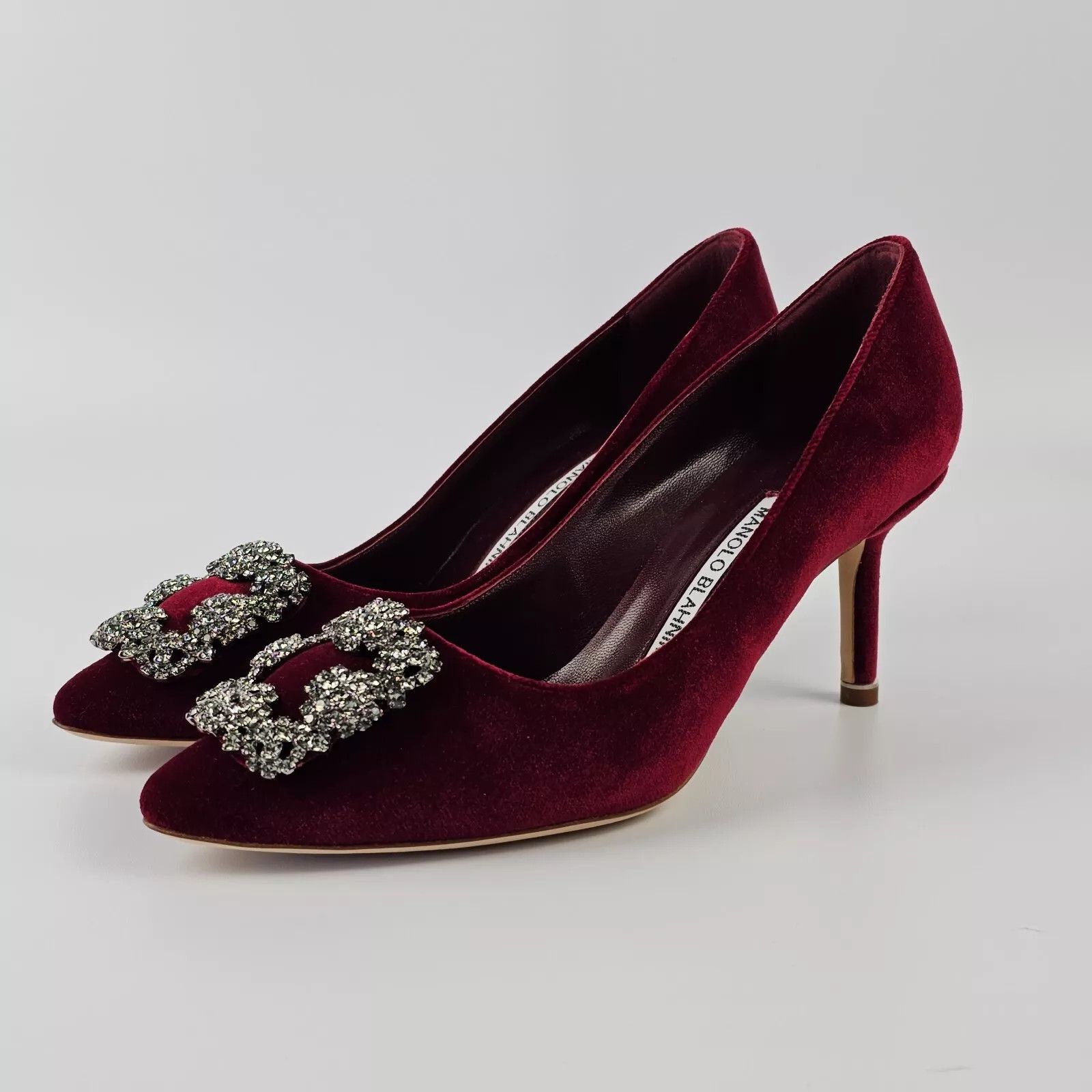 MANOLO BLAHNIK Hangisi Red Velvet Jewel Buckle 70mm New