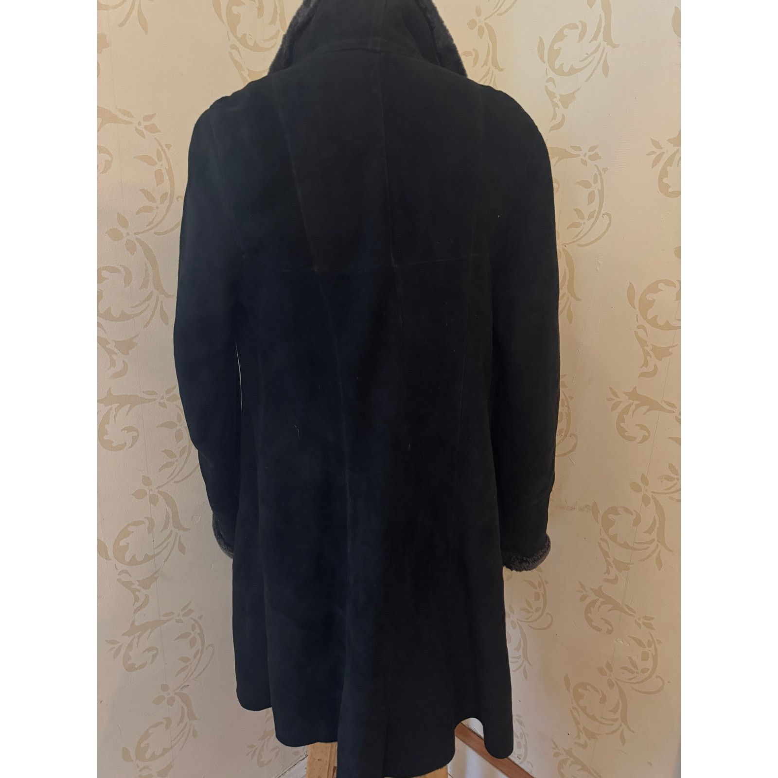 Vintage Ladies Size 4 Rafel Shearling 100% Shearling Black Jacket Size S / US 4 / IT 40 - 4 Thumbnail