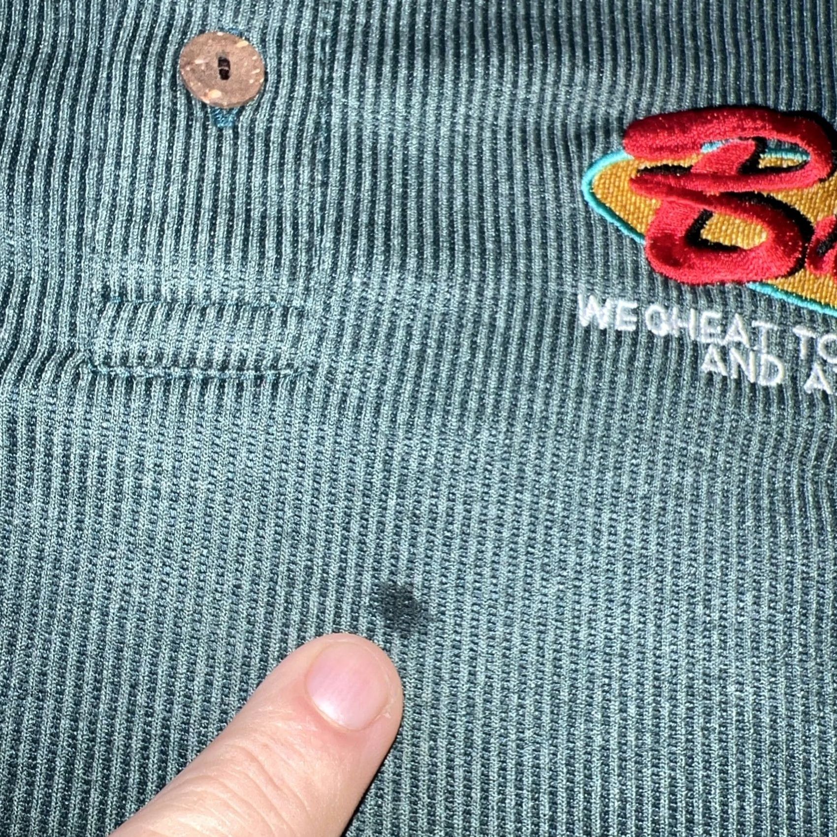 Vintage Bubba’s Hawaii We Cheat Tourists Drunks And Attorneys Henley Shirt Large Green Surfers Logo Graphic Print T-Shirt Men Rock 90s Theme Boys Mens Size US L / EU 52-54 / 3 - 4 Thumbnail
