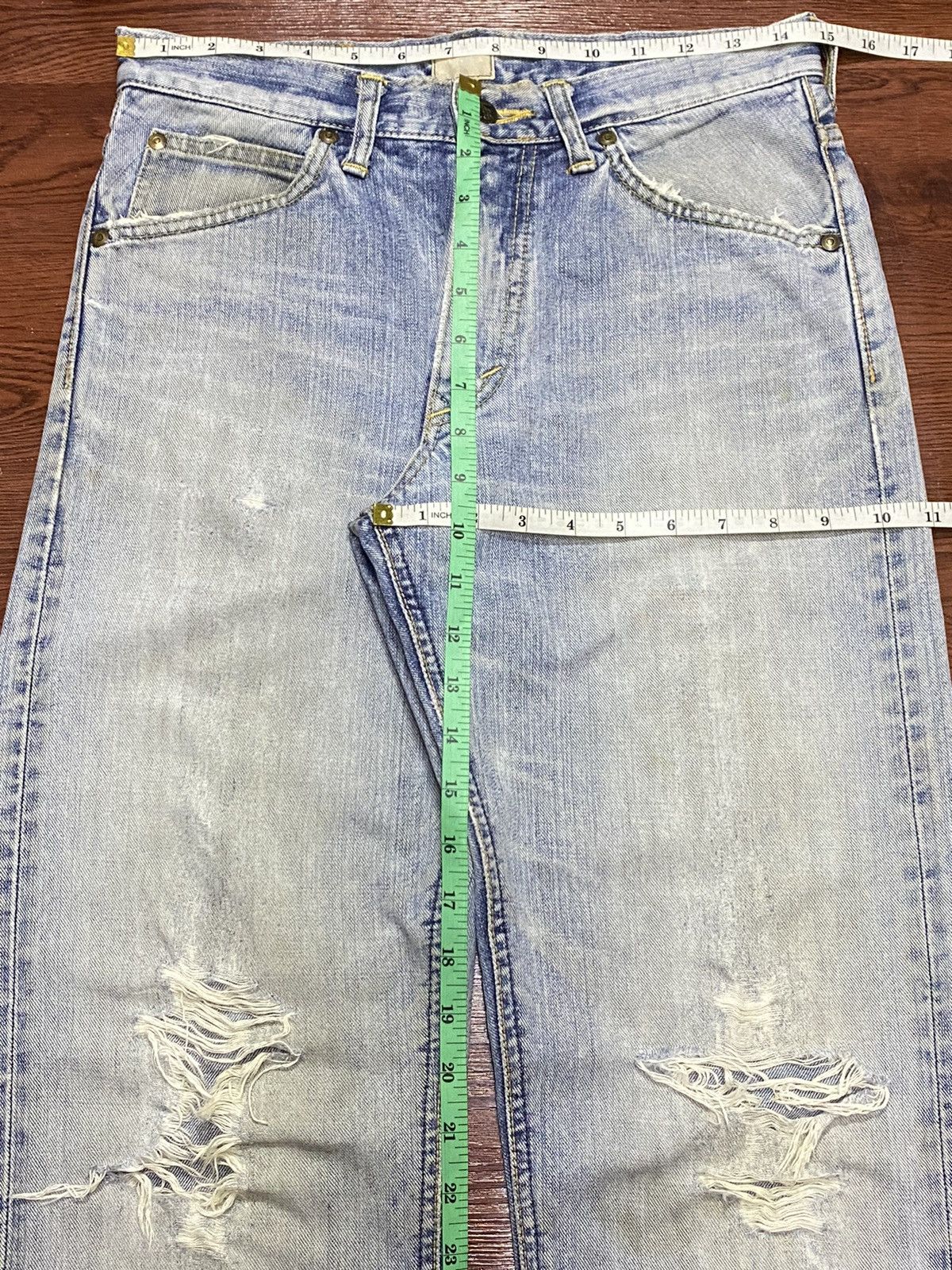 Japanese Brand Vintagw Lee Riders Faded Wash Distressed Loose Jeans Size US 30 / EU 46 - 12 Thumbnail