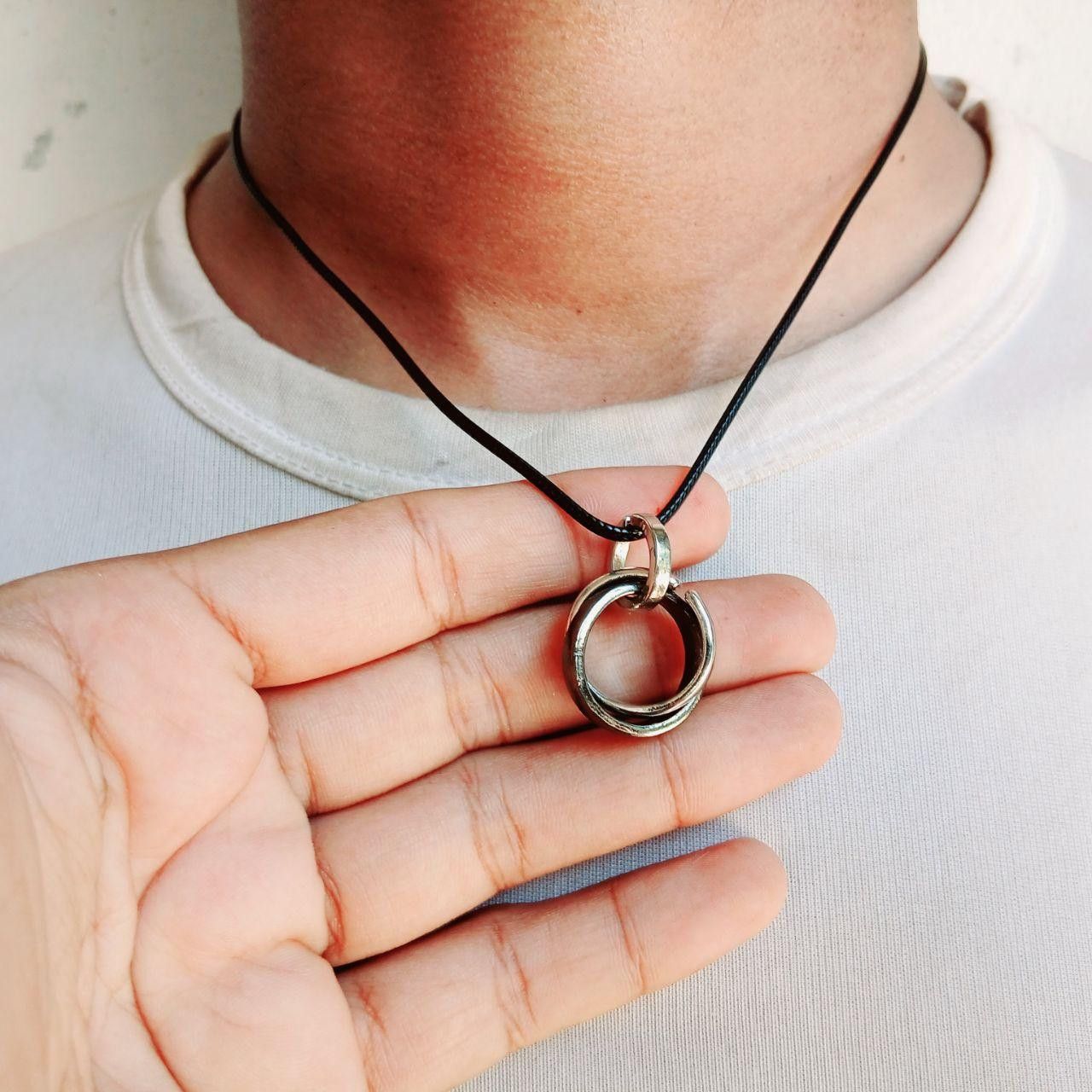 Other Retro Black Leather Cord Chain Pendant Necklace Size ONE SIZE - 3 Thumbnail