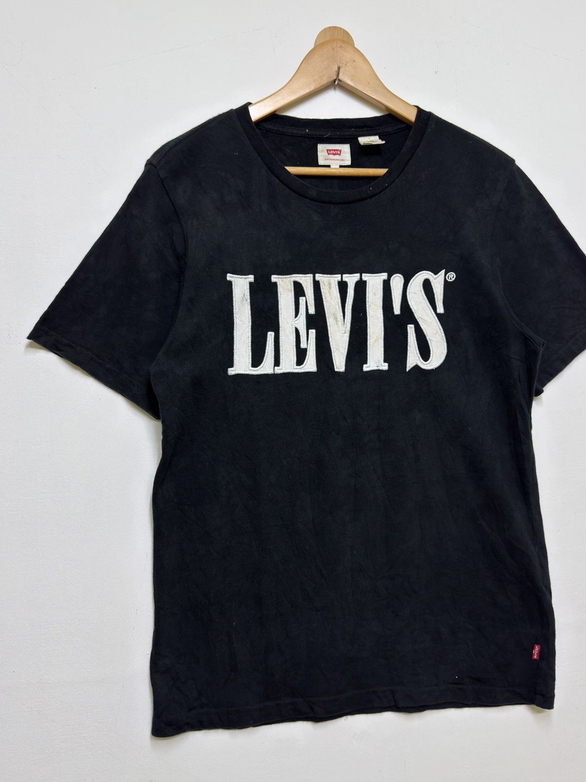 Levi's Vintage Clothing Vintage Levi’s Embroidered Big Logo Black Tee Size US S / EU 44-46 / 1 - 3 Thumbnail