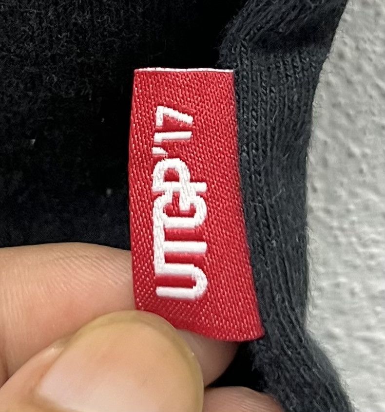 Nintendo × Pokemon × Uniqlo UNIQLO NINTENDO POKÉMON SHIRT Size US L / EU 52-54 / 3 - 6 Thumbnail