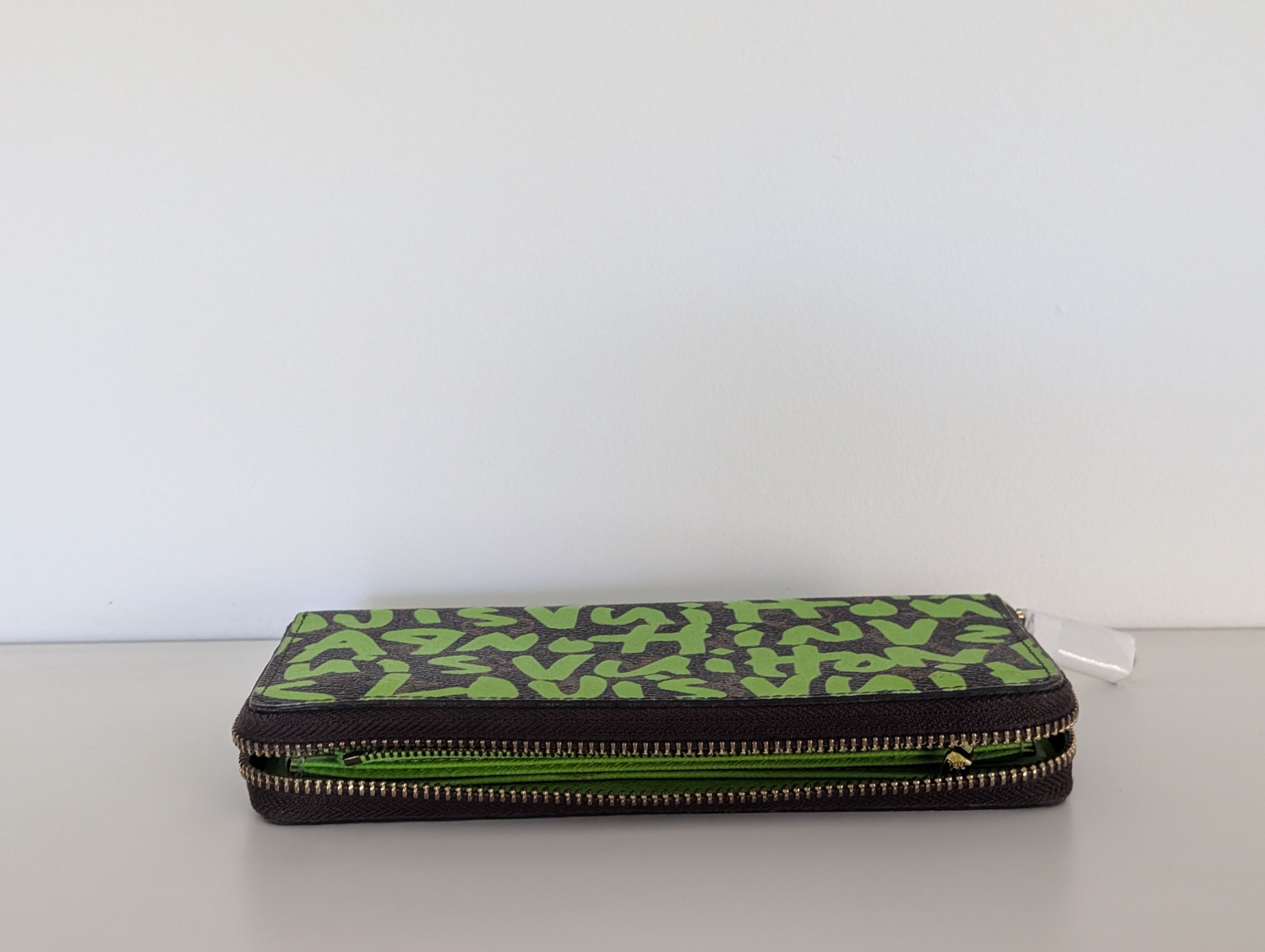 Louis Vuitton × Stephen Sprouse Louis Vuitton x Stephen Sprouse zippy wallet Size ONE SIZE - 9 Thumbnail