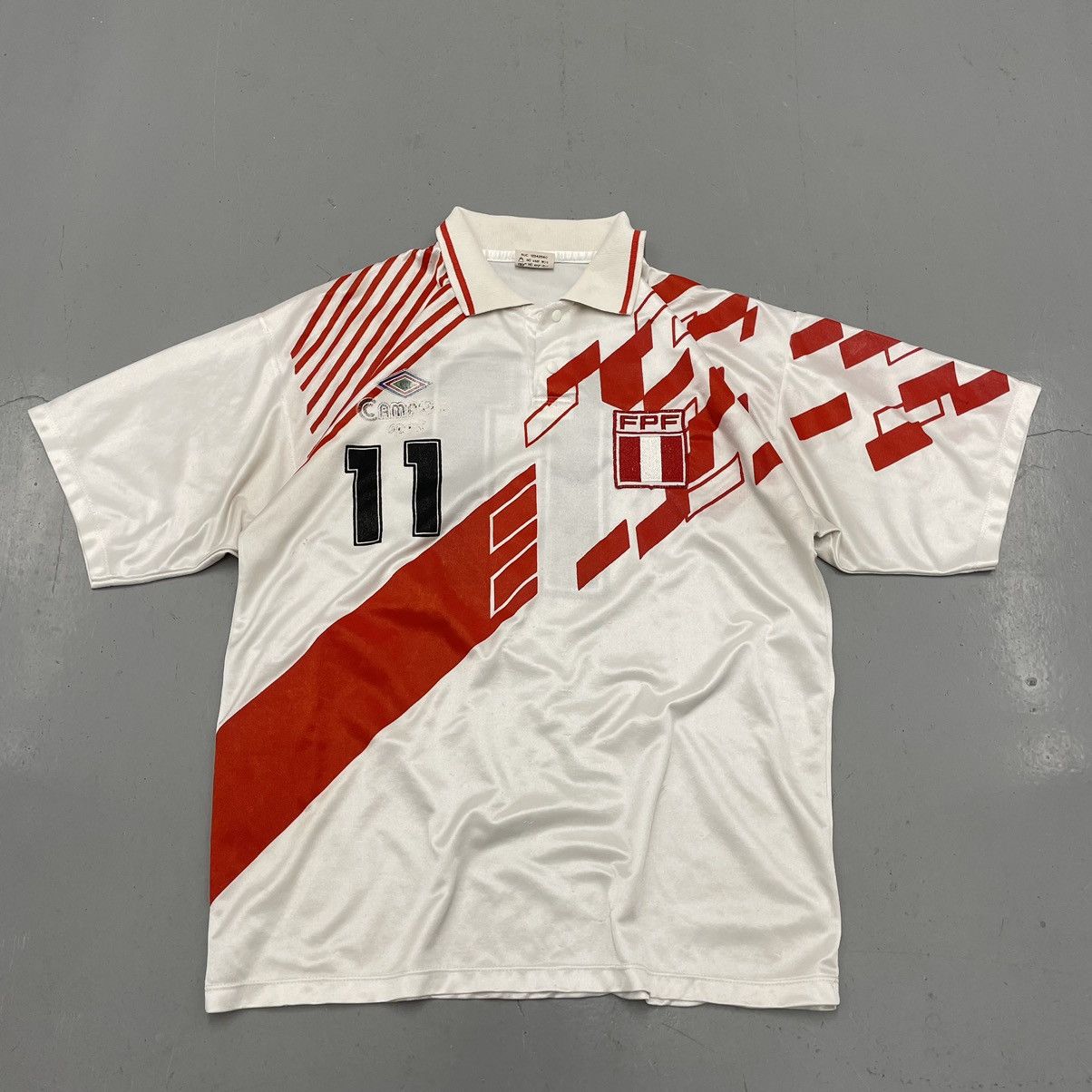 image of Crazy Vintage 90's Peru Football Jersey in White, Men's (Size Large)