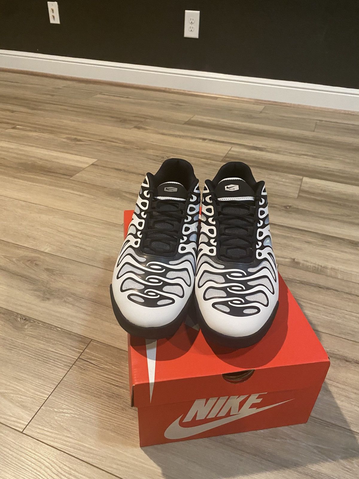 Nike Air Max Plus Drift Size US 15 / EU 48 - 6 Thumbnail