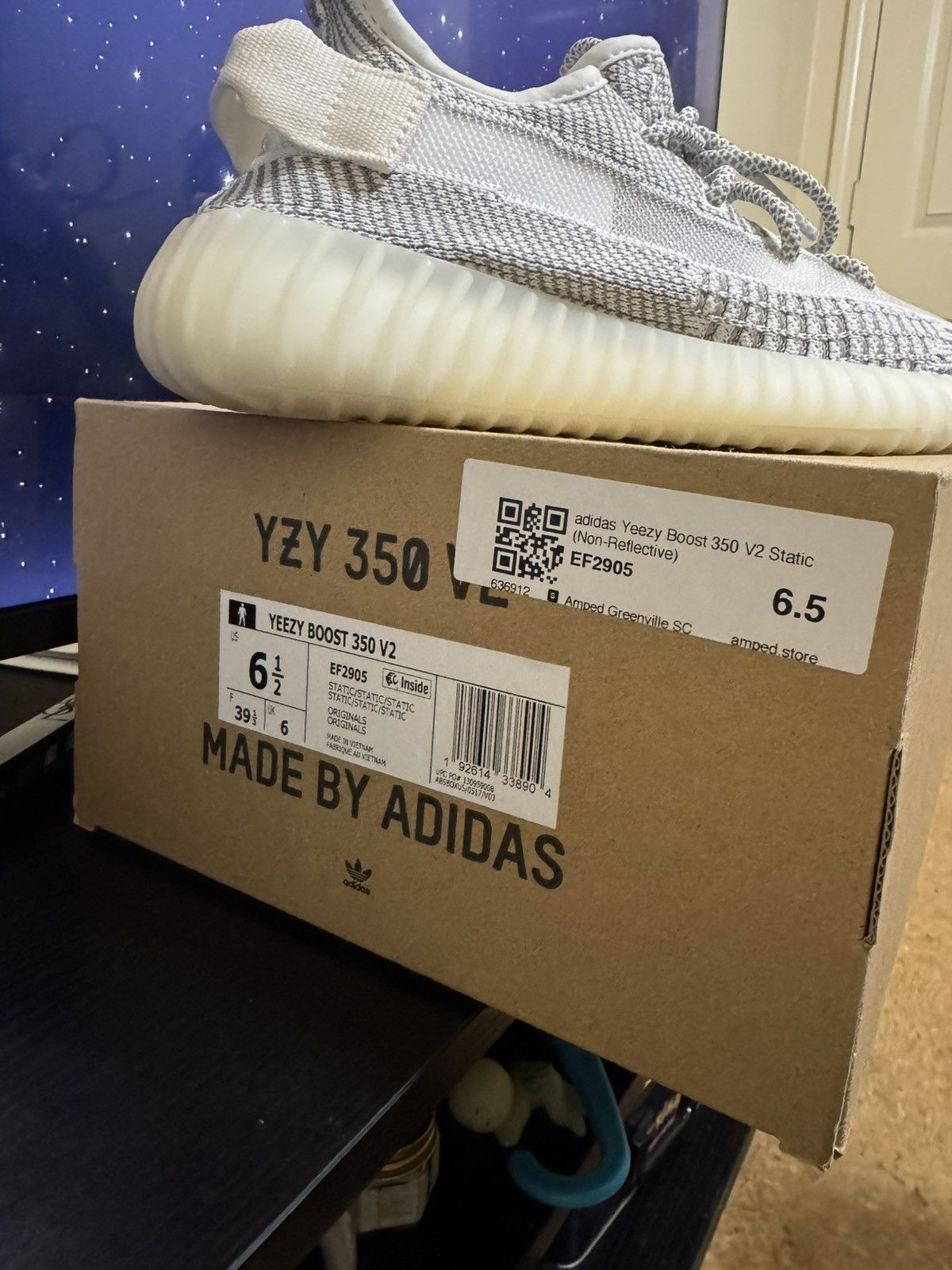 Yeezy Yeezy Boost 350 v2 static (non reflective) Size US 6.5 / EU 39-40 - 6 Thumbnail