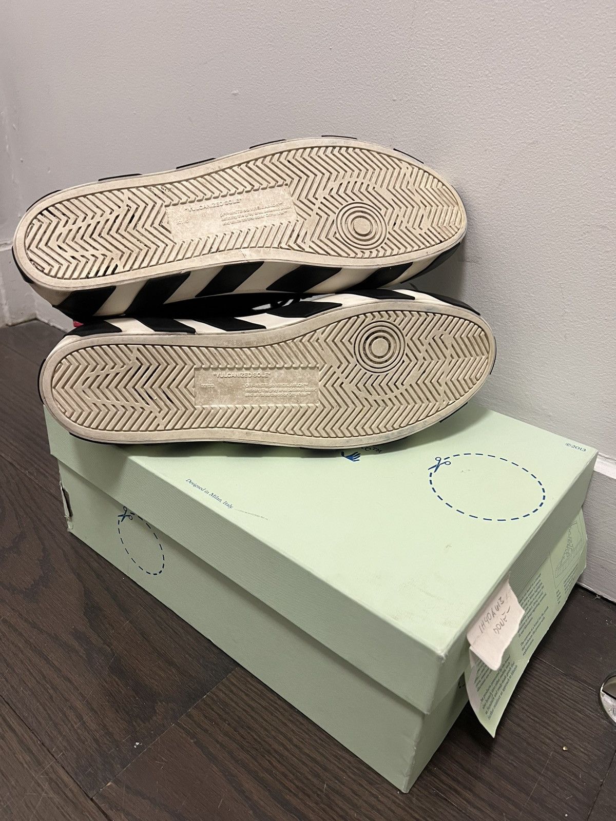 Off-White Off White Mid Top Vulcanized Canvas Size US 9.5 / EU 42-43 - 5 Thumbnail