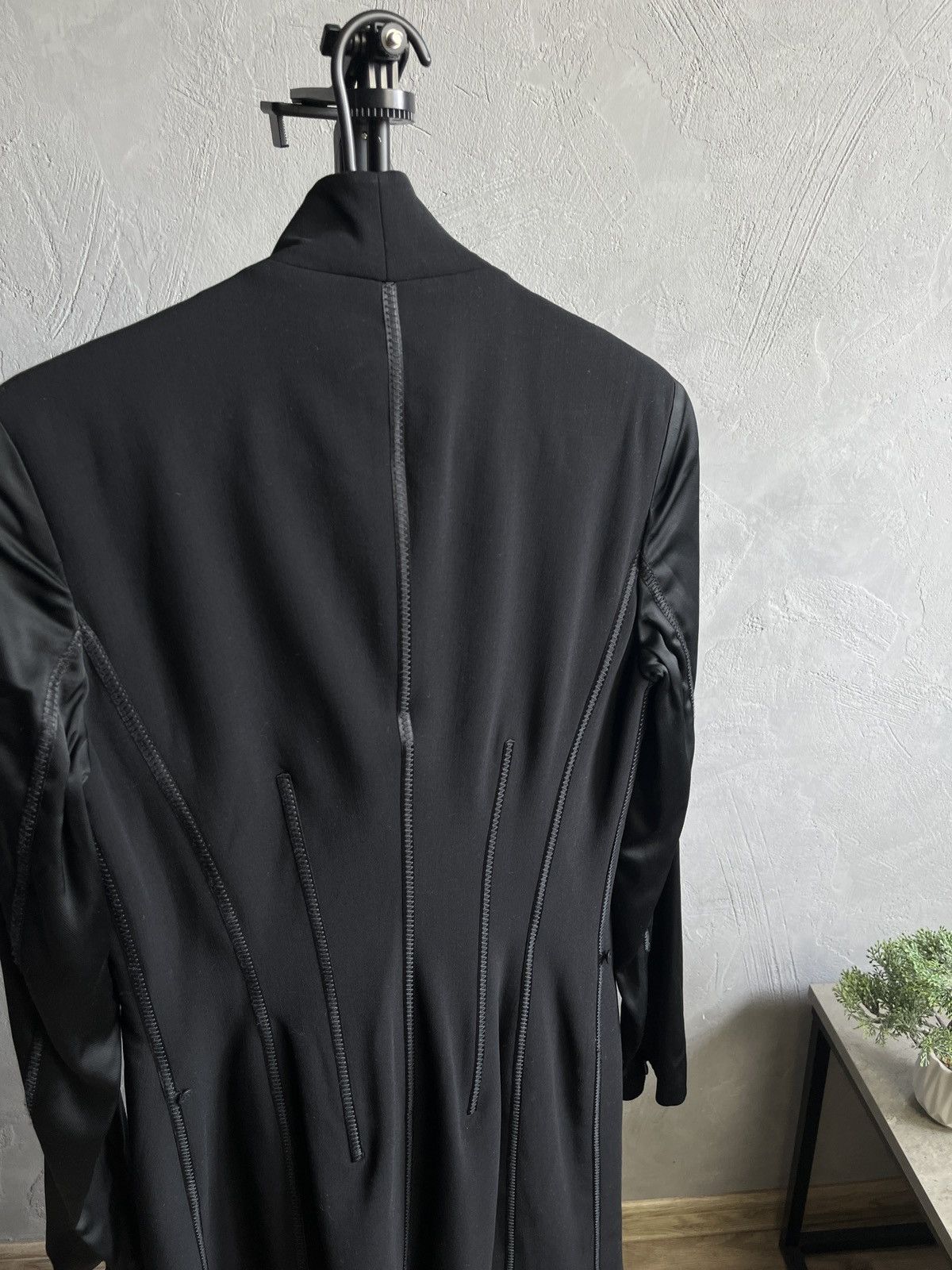 Donna Karan Donna Karan New York Archive Asymmetric Wool Coat Size L / US 10 / IT 46 - 11 Thumbnail