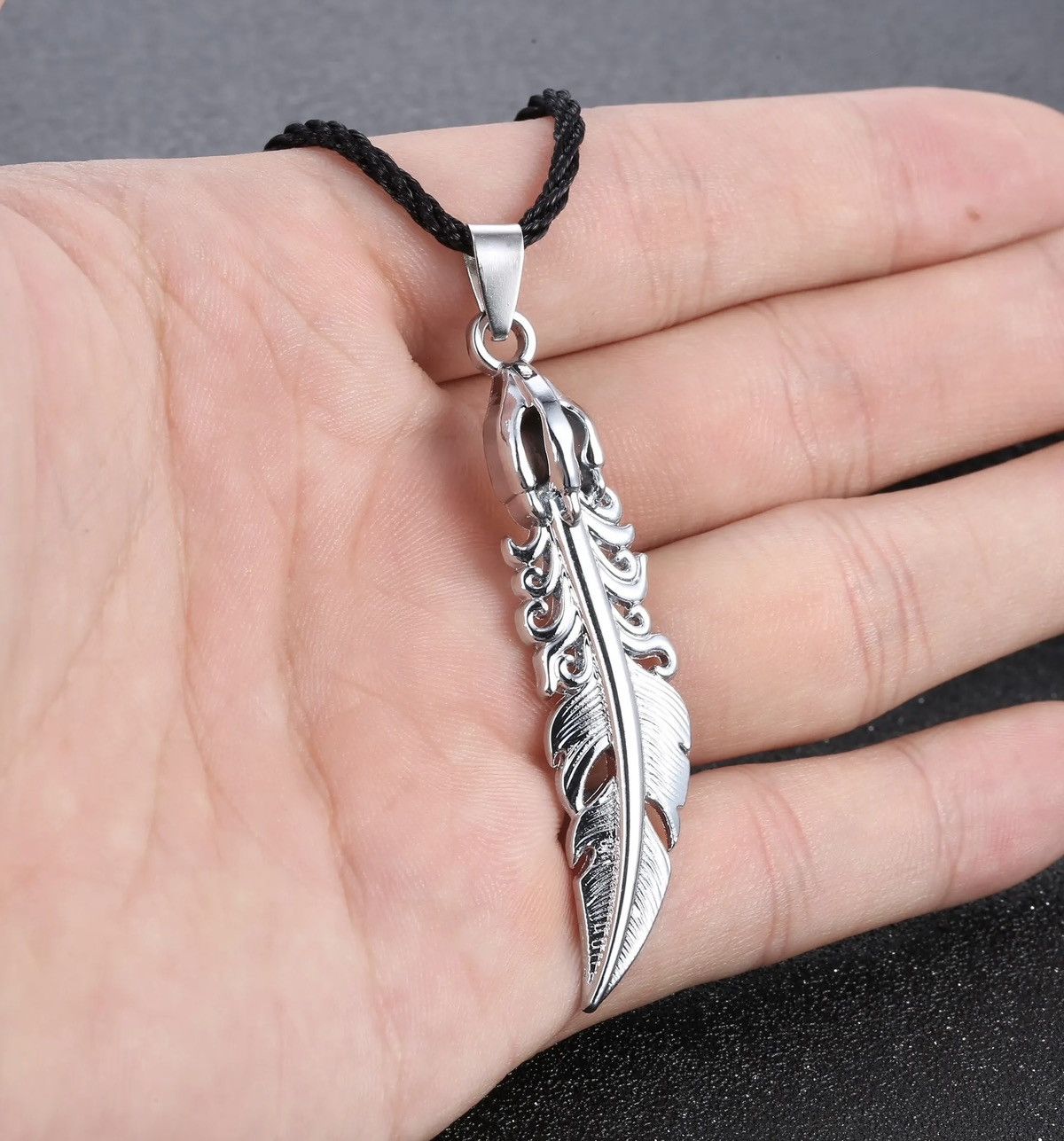 Vintage Vintage Leather Feather Necklace Size ONE SIZE - 2 Thumbnail
