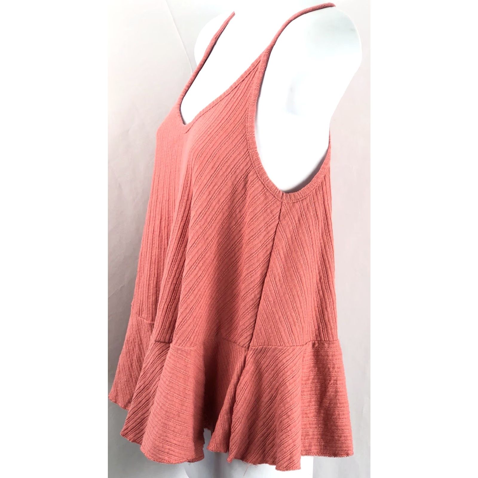 Old Navy Old Navy Tank Top XS Mauve V-Neck Boho Ruffle Swing Halter Camisole Beech Beach Hippie Retro 90s Womens Shirt Sized XS Size XS / US 0-2 / IT 36-38 - 2 Thumbnail