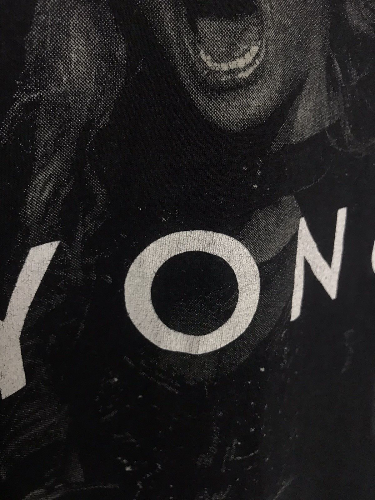 Band Tees Beyoncé Mrs. Carter 2014 tour t-shirt Size US M / EU 48-50 / 2 - 4 Thumbnail