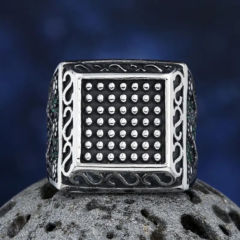 Jewelry × Vintage Unique Square Green Zircon Ring Size ONE SIZE - 2 Thumbnail