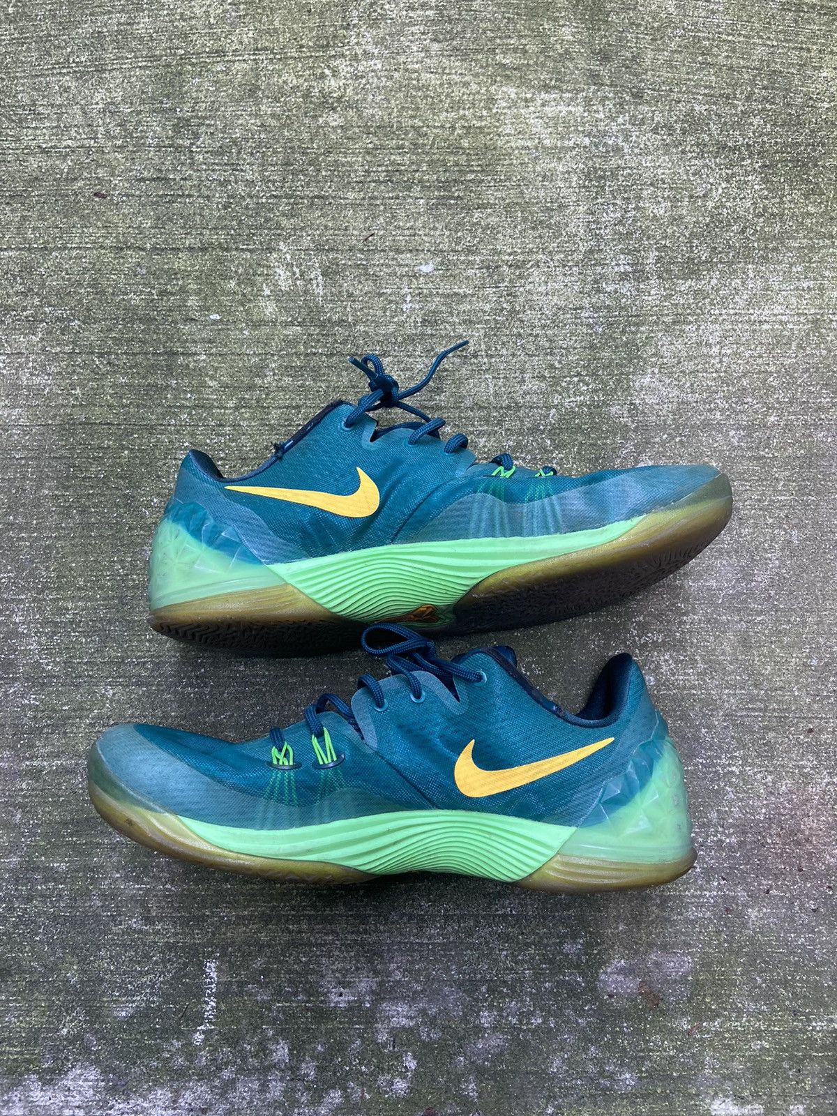 Nike Nike Kobe Size US 13 / EU 46 - 2 Thumbnail
